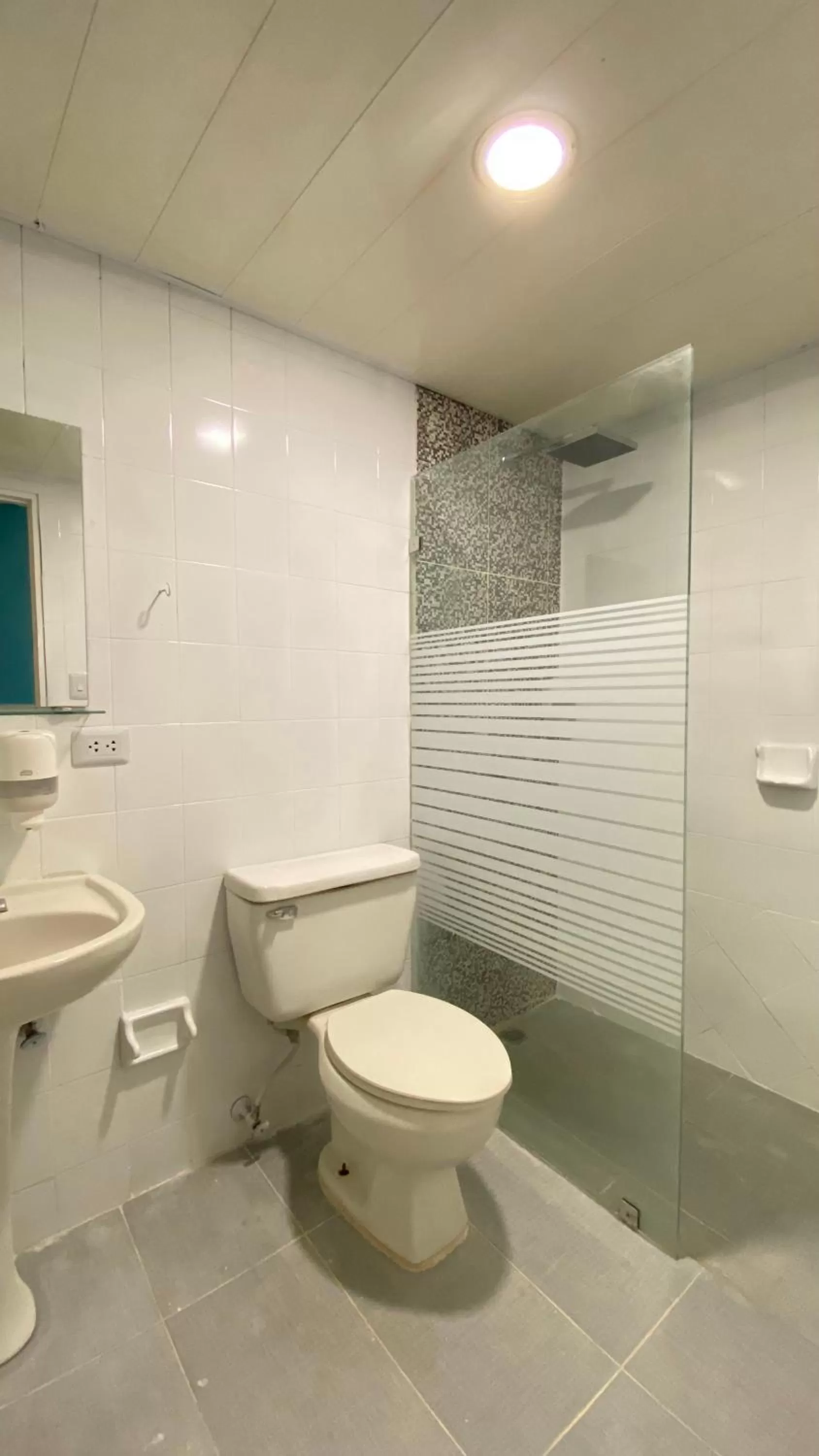 Shower, Bathroom in Calypso Beach Hotel by The Urbn House Santo Domingo Airport