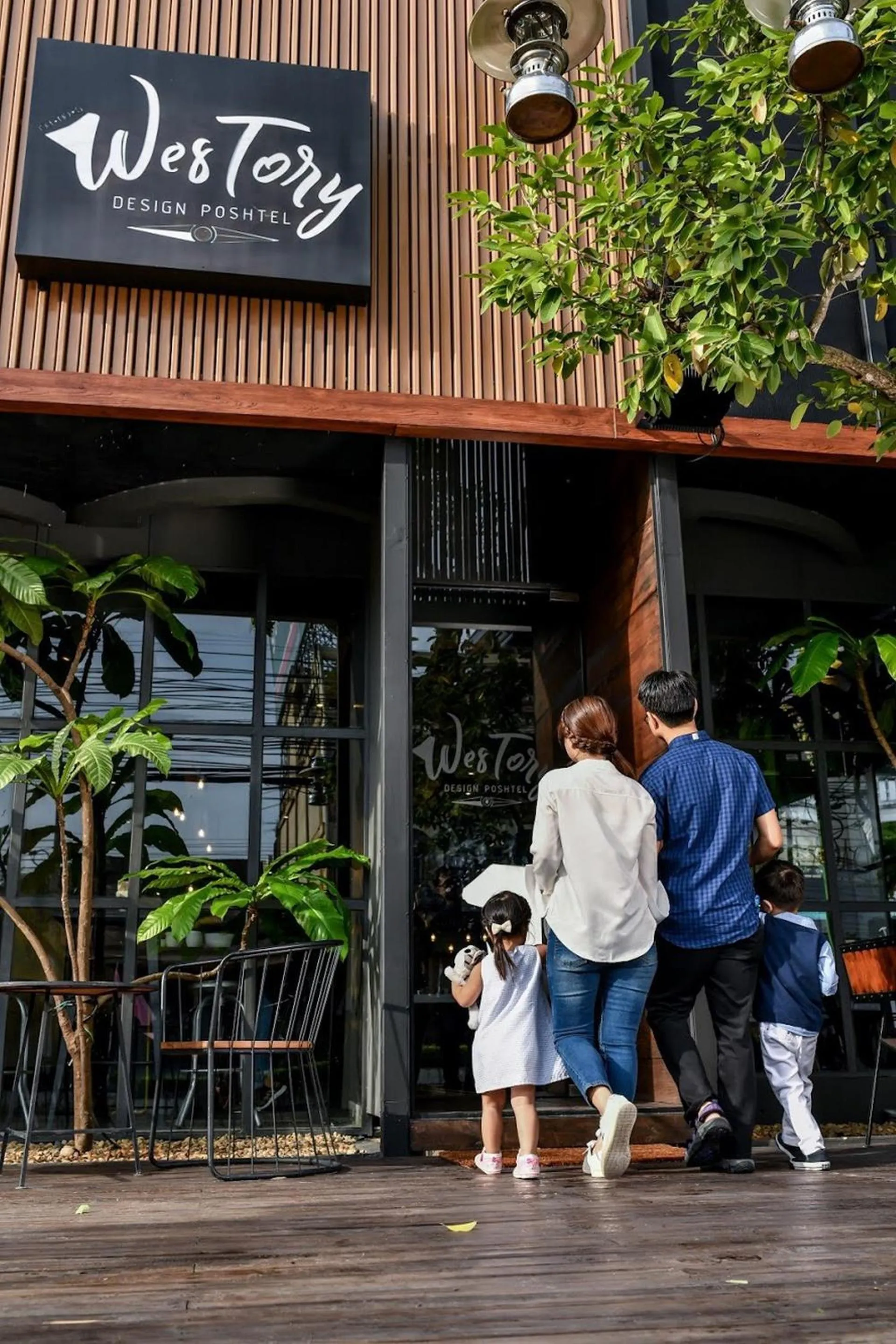 Facade/entrance in Westory Design Poshtel