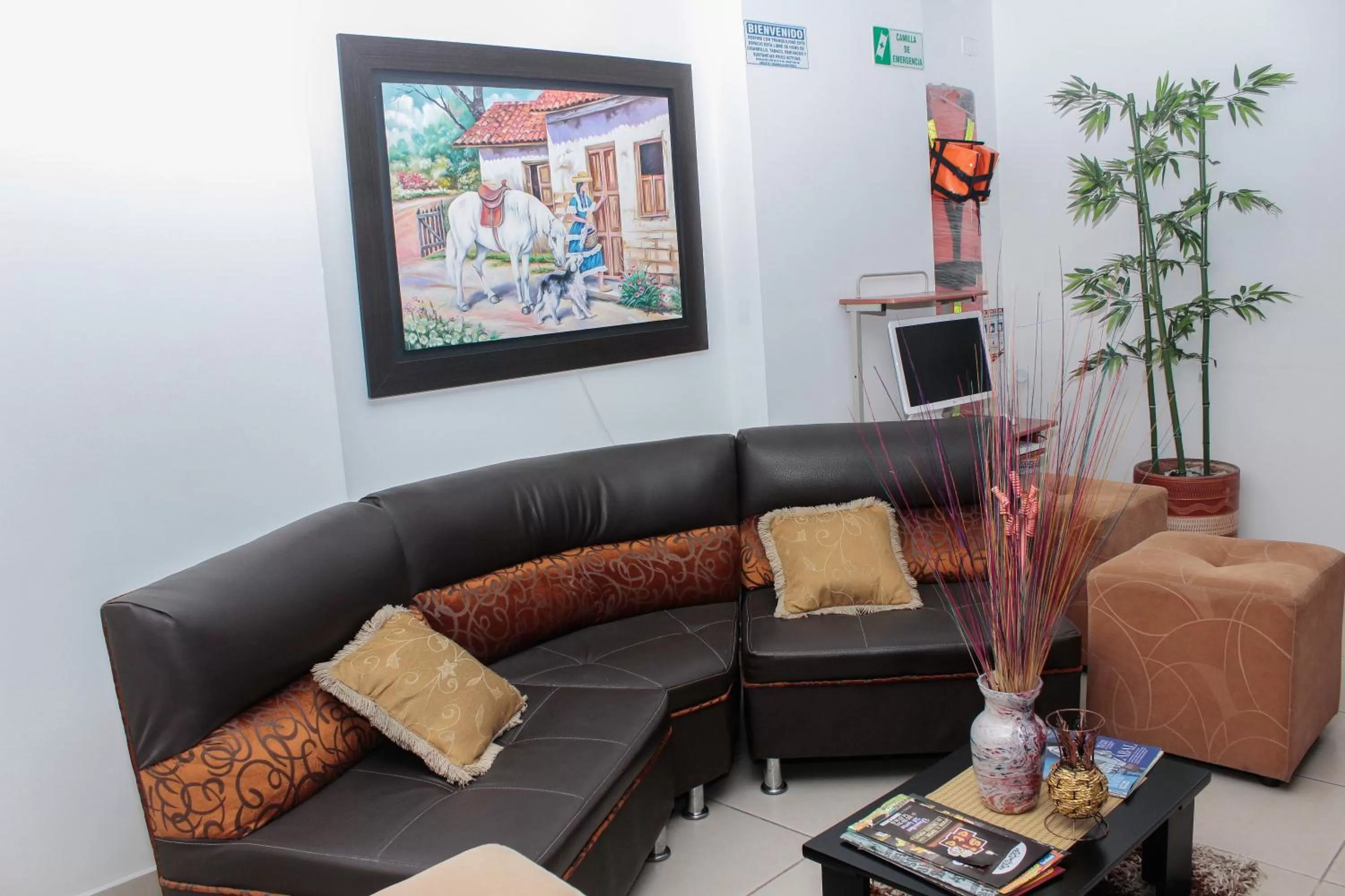 Seating Area in Hotel Santorini Neiva