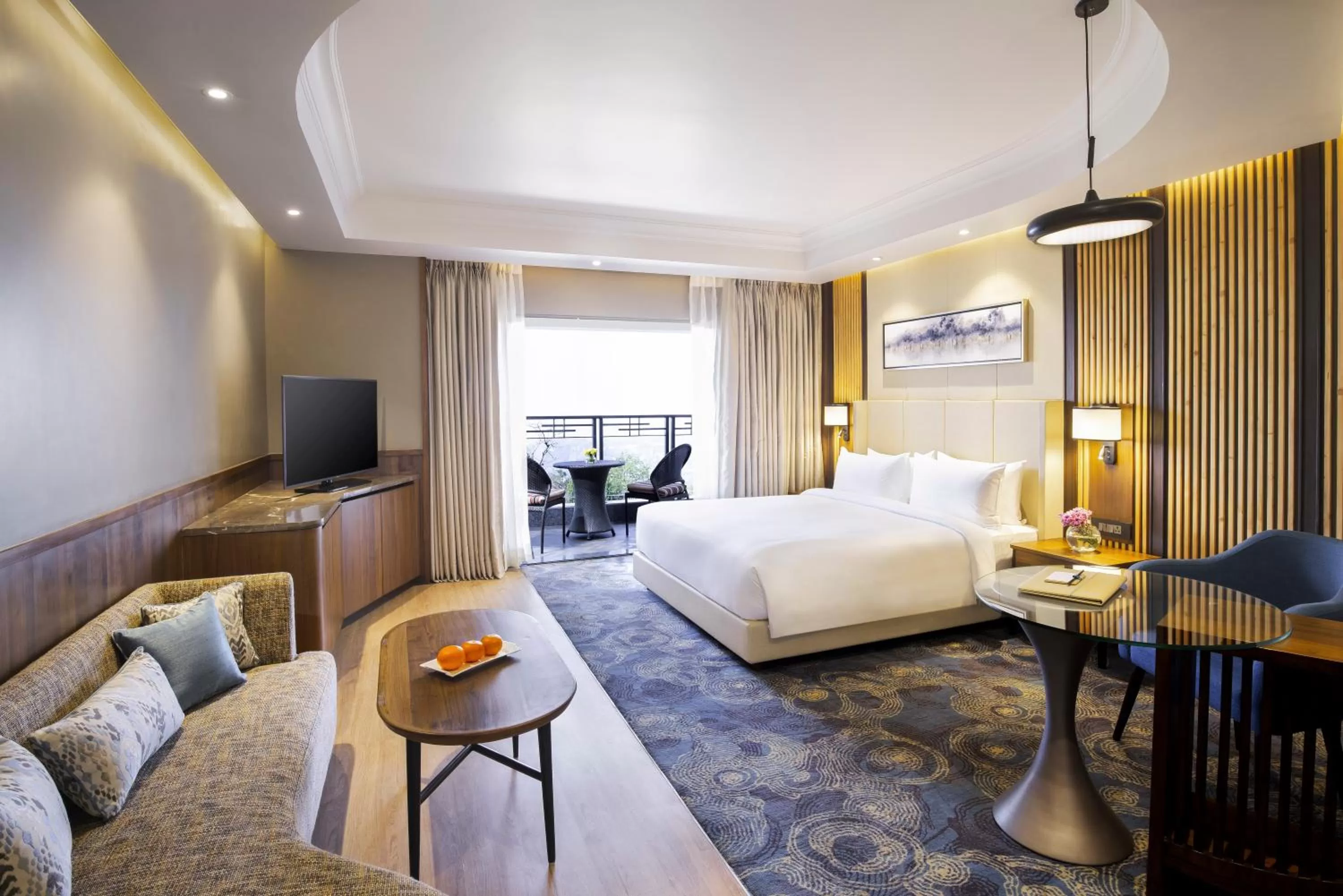 Bedroom, Bed in Radisson Blu Resort Dharamshala