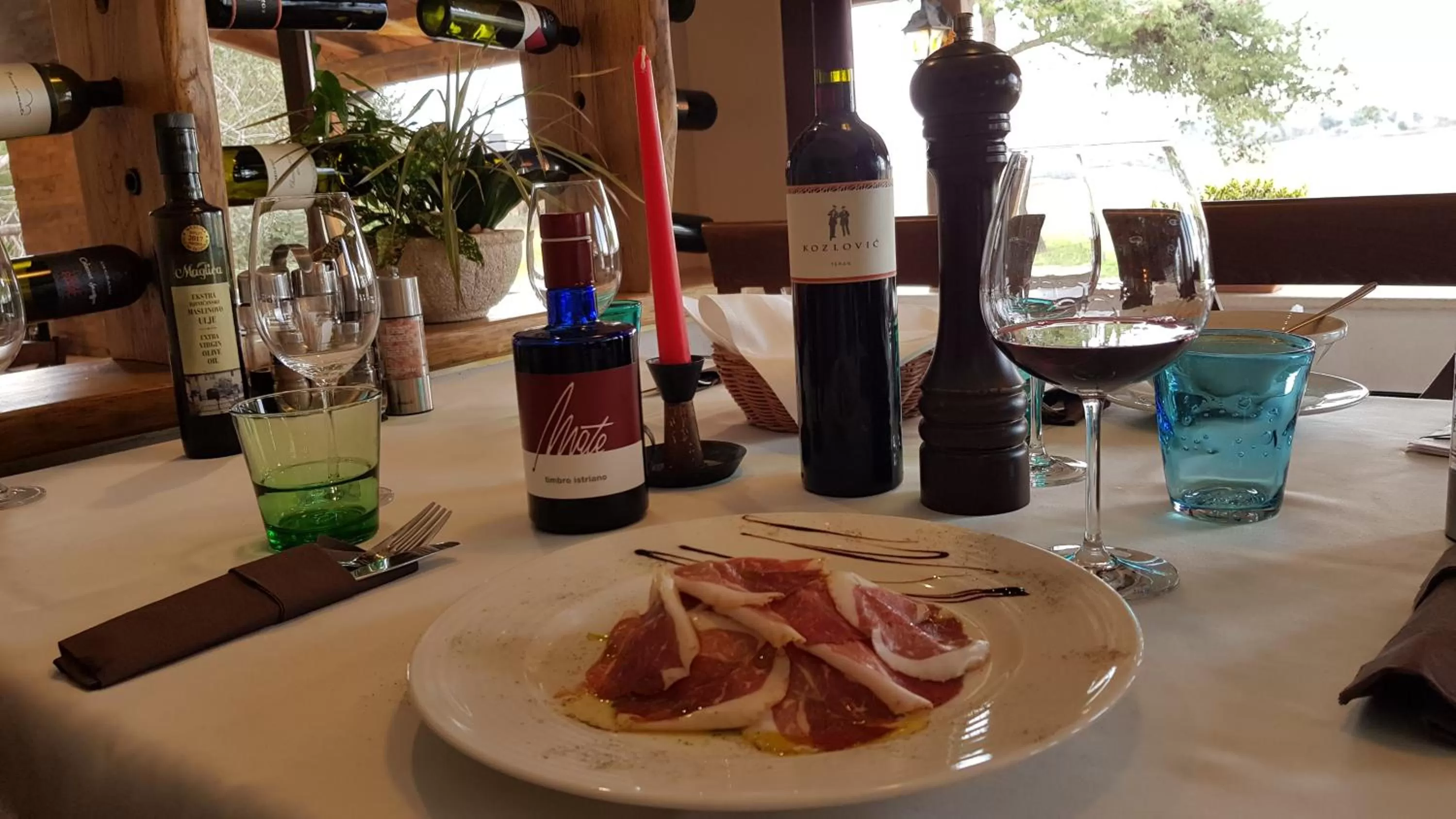 Restaurant/places to eat in Boutique Rooms Luna