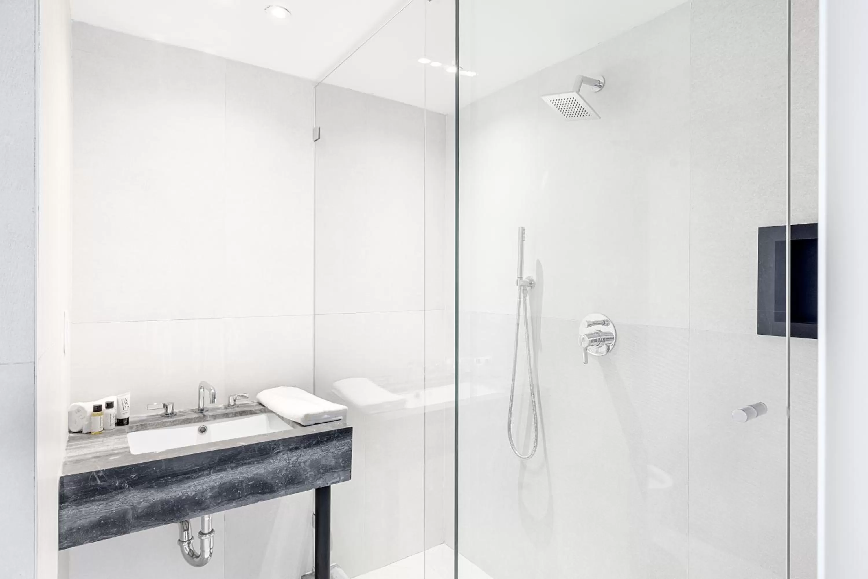 Bathroom in Nova Hotel Brooklyn