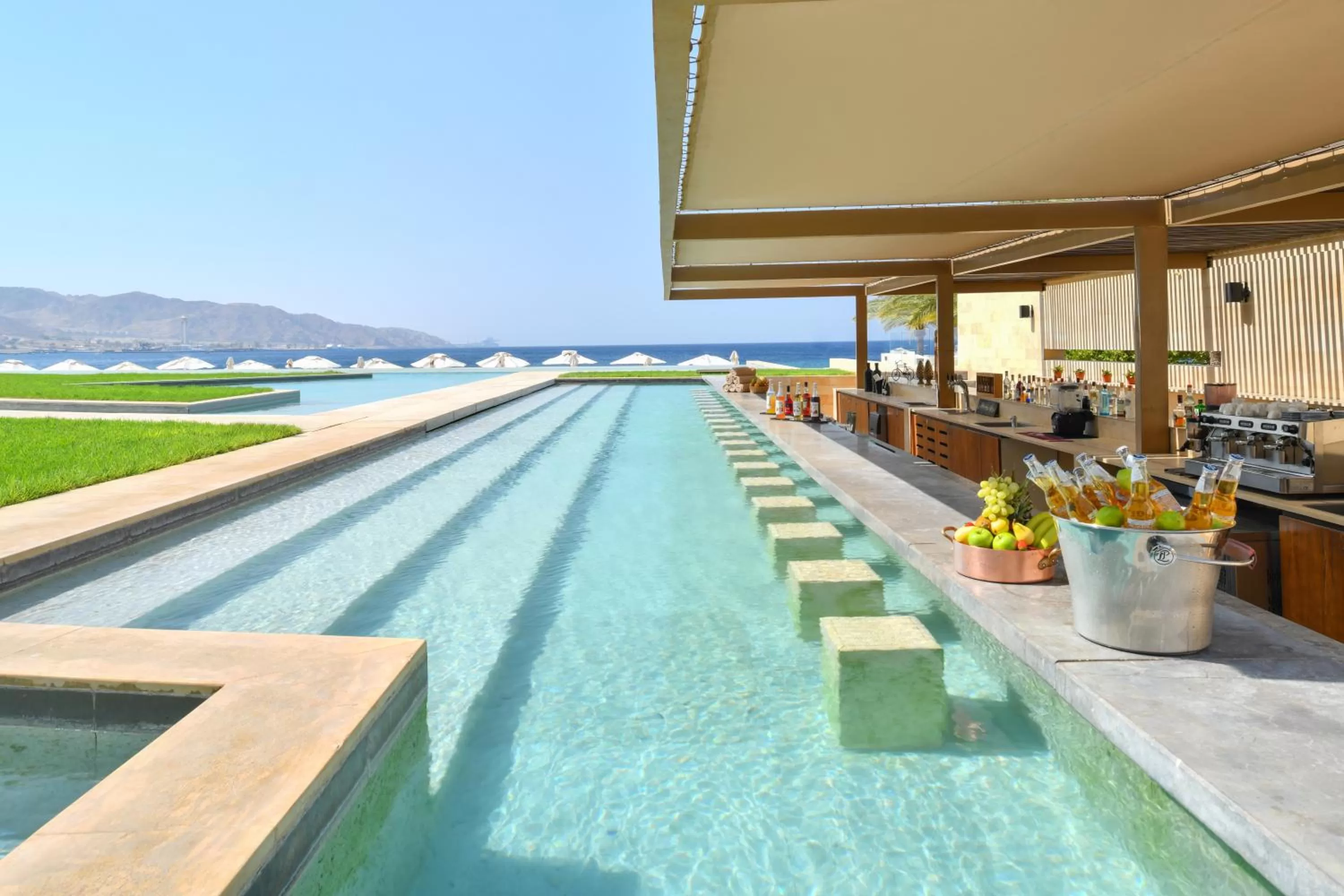 Lounge or bar in Kempinski Hotel Aqaba