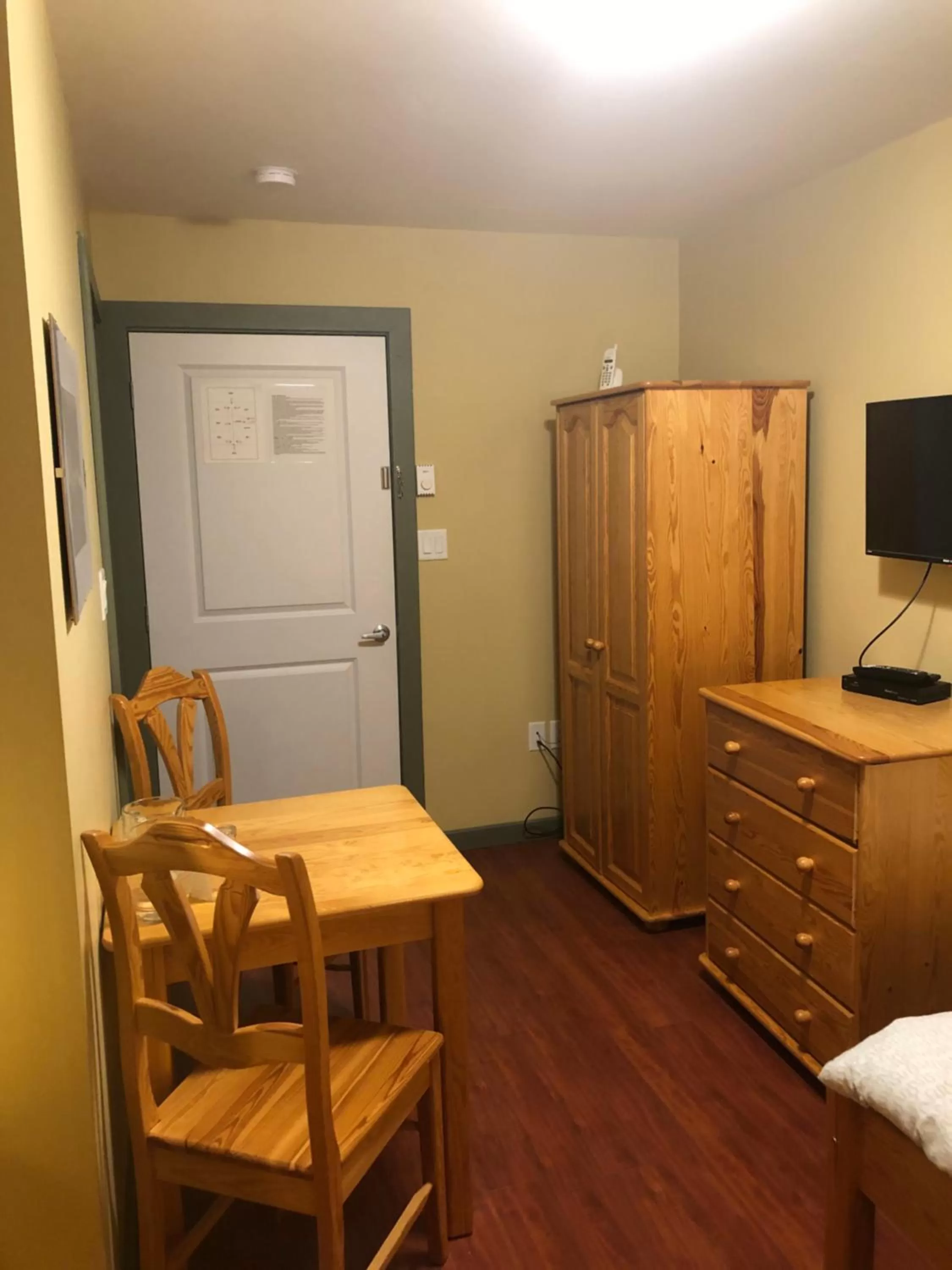 Crowsnest Vineyards Guesthouse