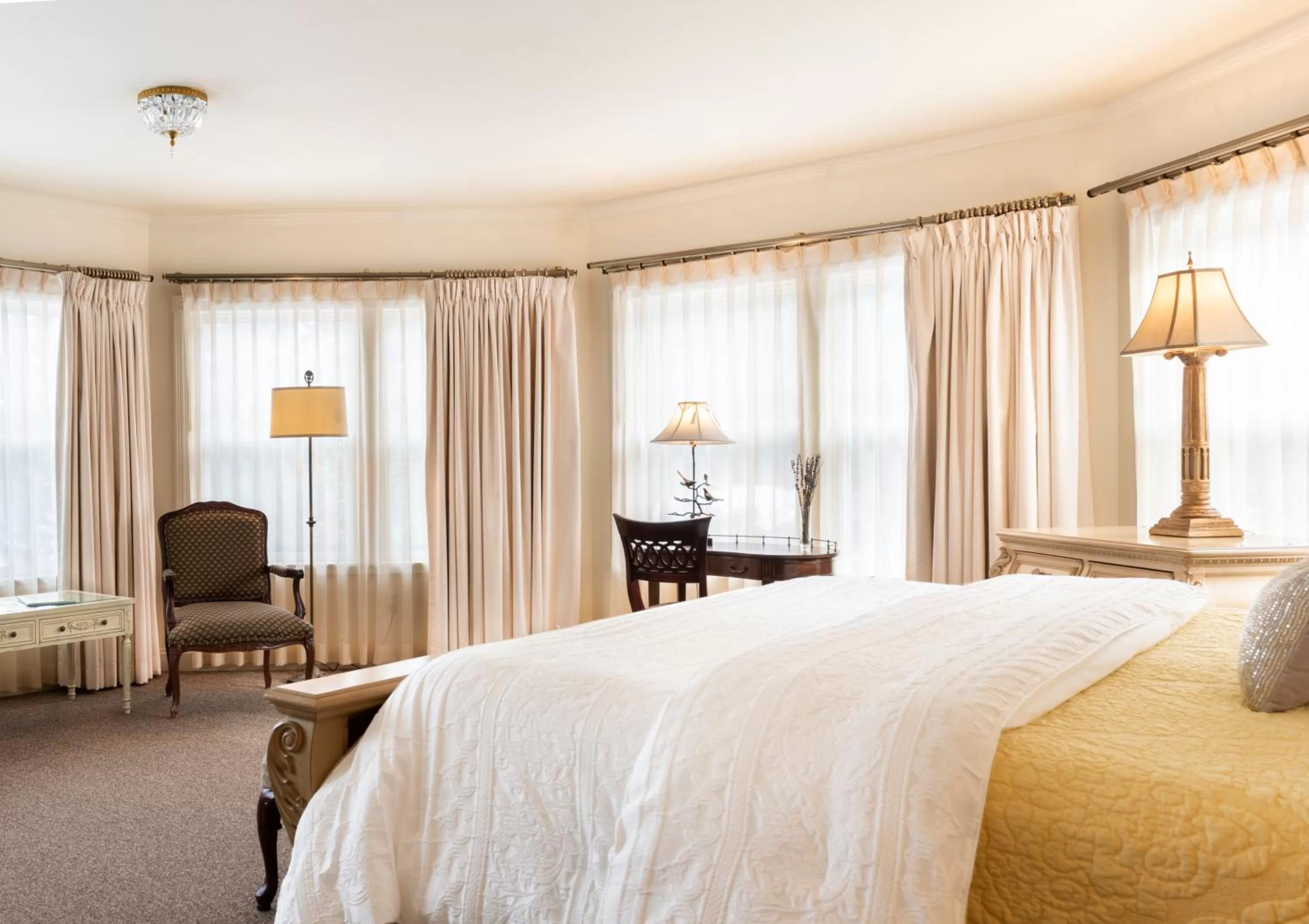 Photo of the whole room, Bed in The Inn at Thorn Hill