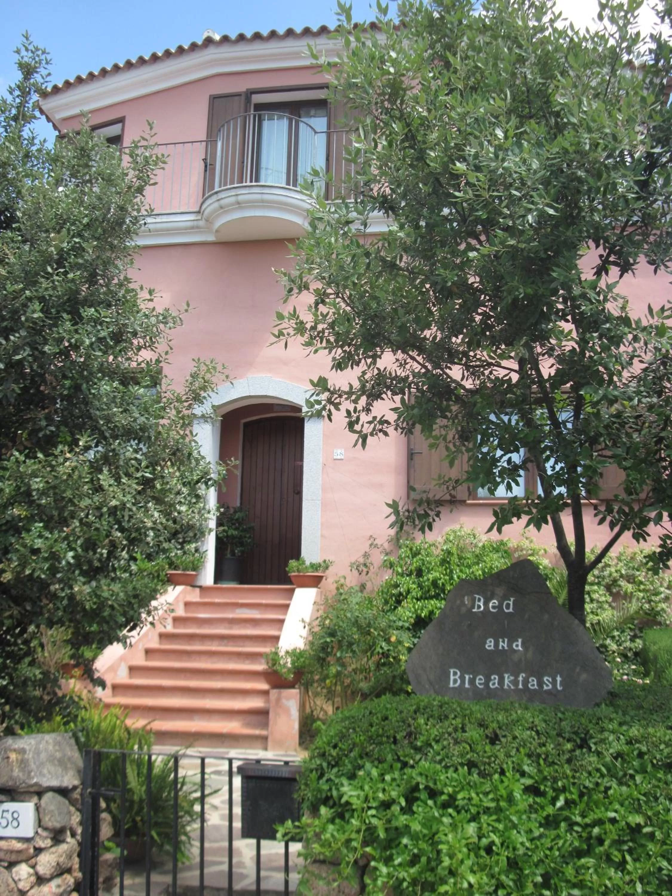 Facade/entrance in Bed & Breakfast Dessole