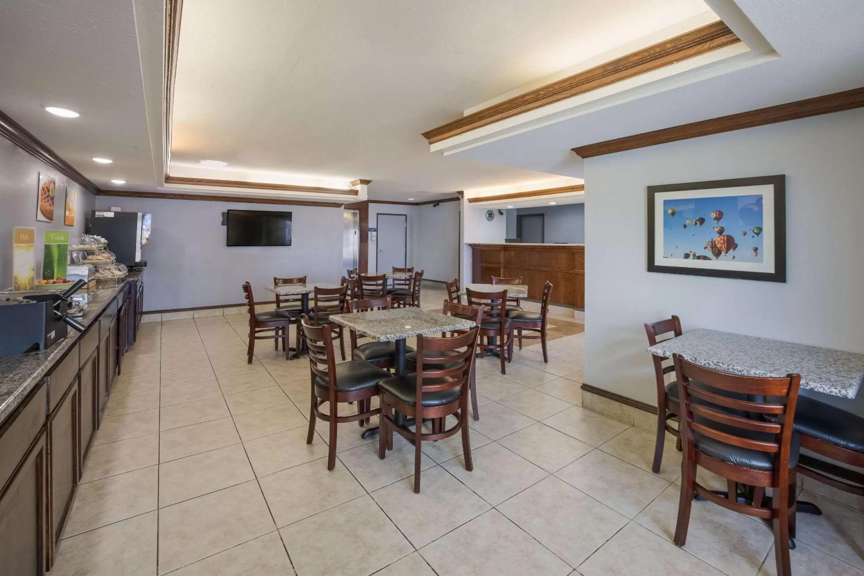 Breakfast in Quality Inn & Suites Clayton, NM