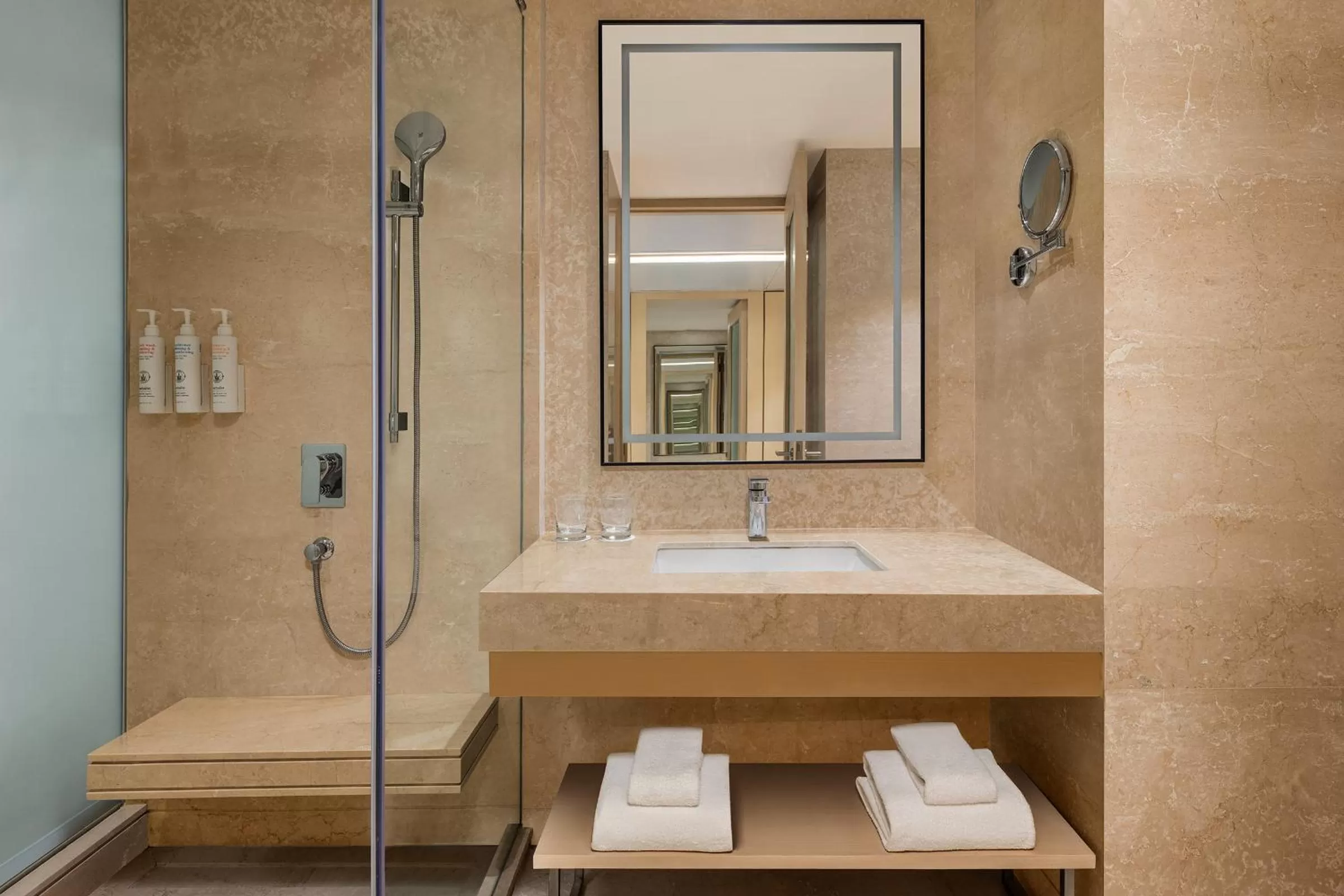 Standard King, Guest Room, 1 King Bed in Indore Marriott Hotel