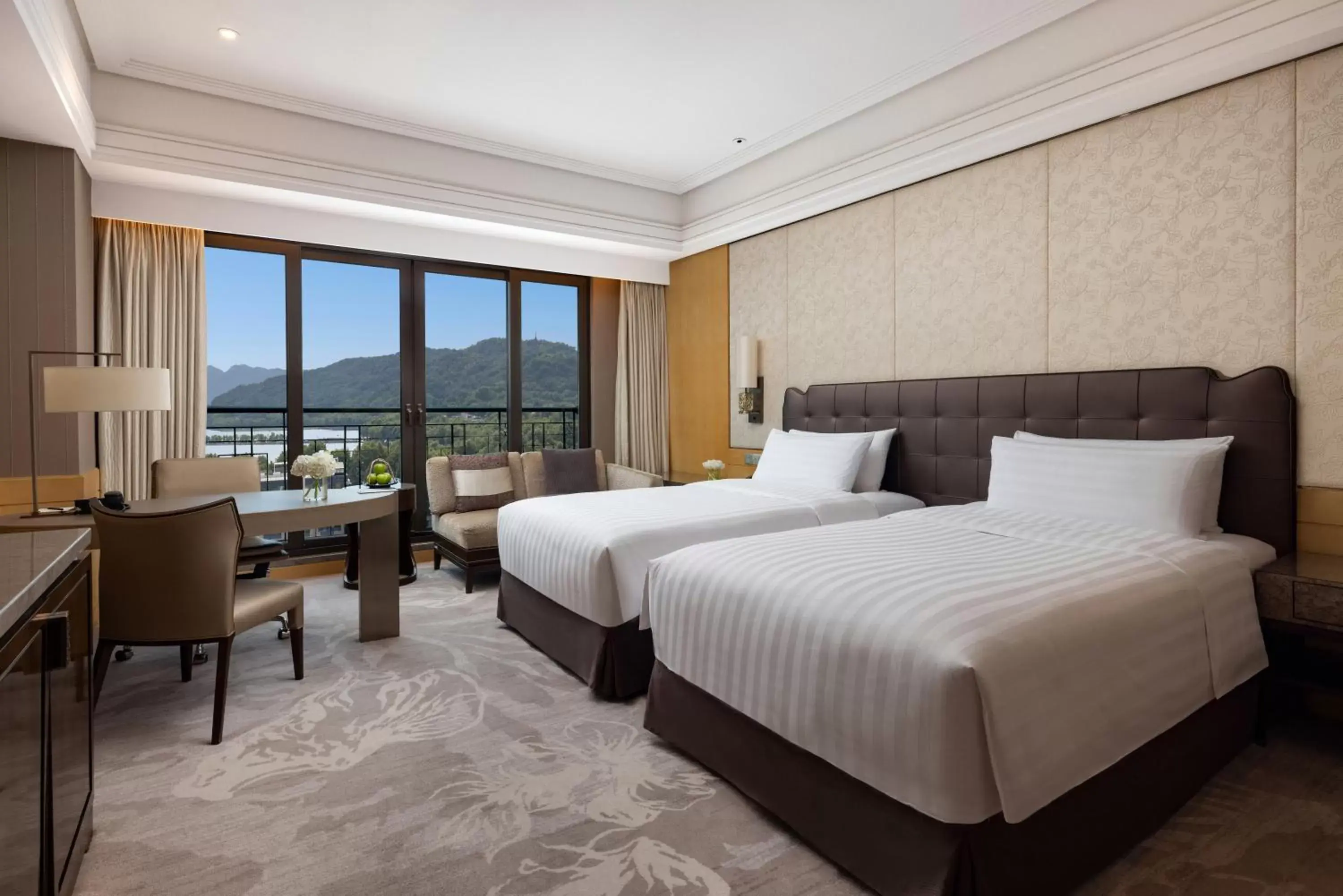 Premier Lakeview Twin in Midtown Shangri-La, Hangzhou Premier Lakeview Twin in Midtown Shangri-La, Hangzhou