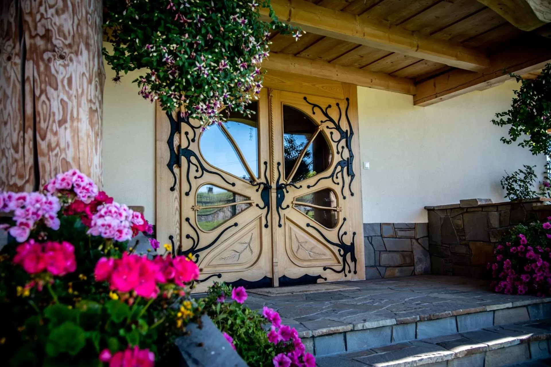 Facade/entrance in Podhalanski Dworek z Jacuzzi