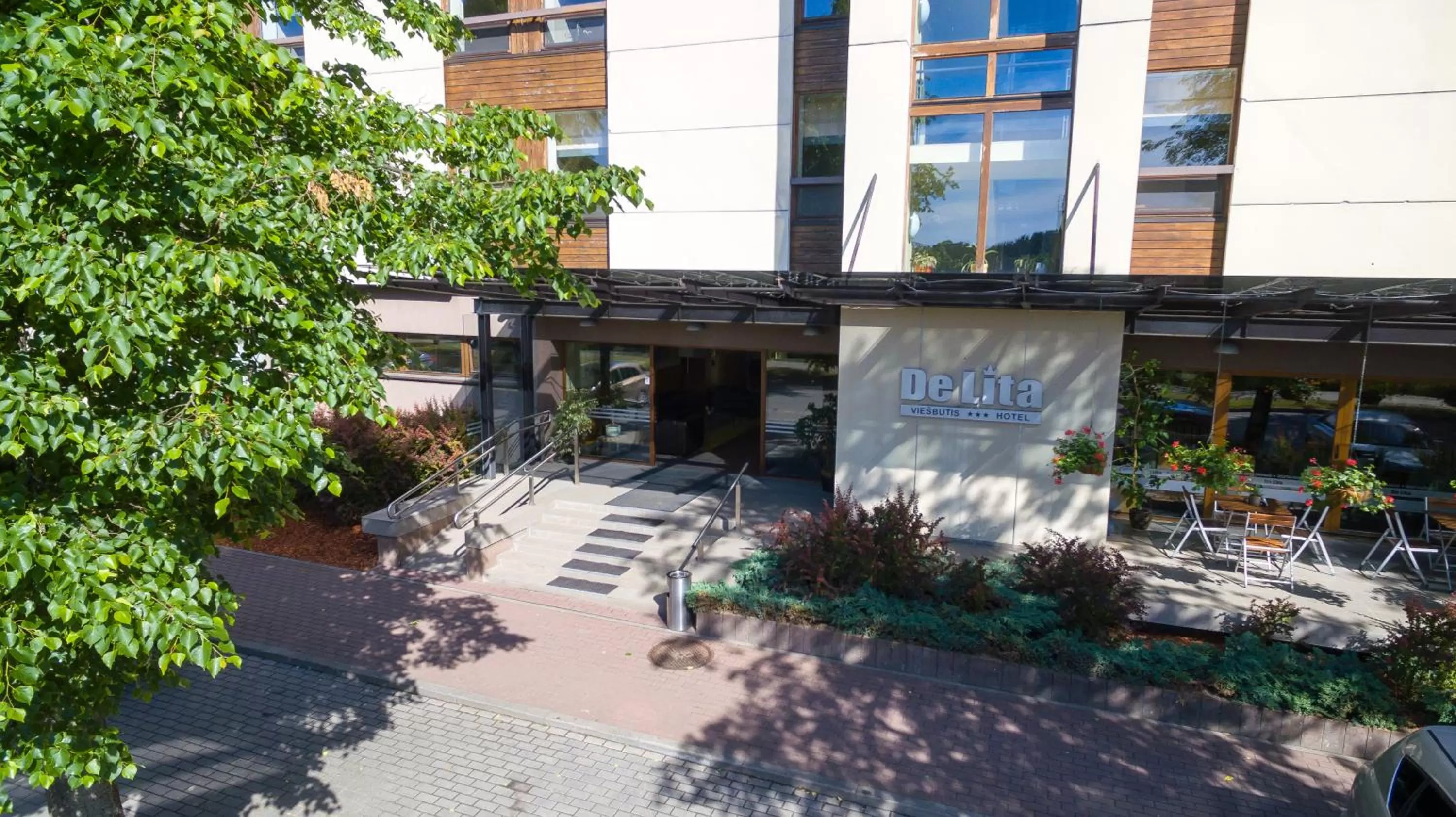 Area and facilities in De Lita