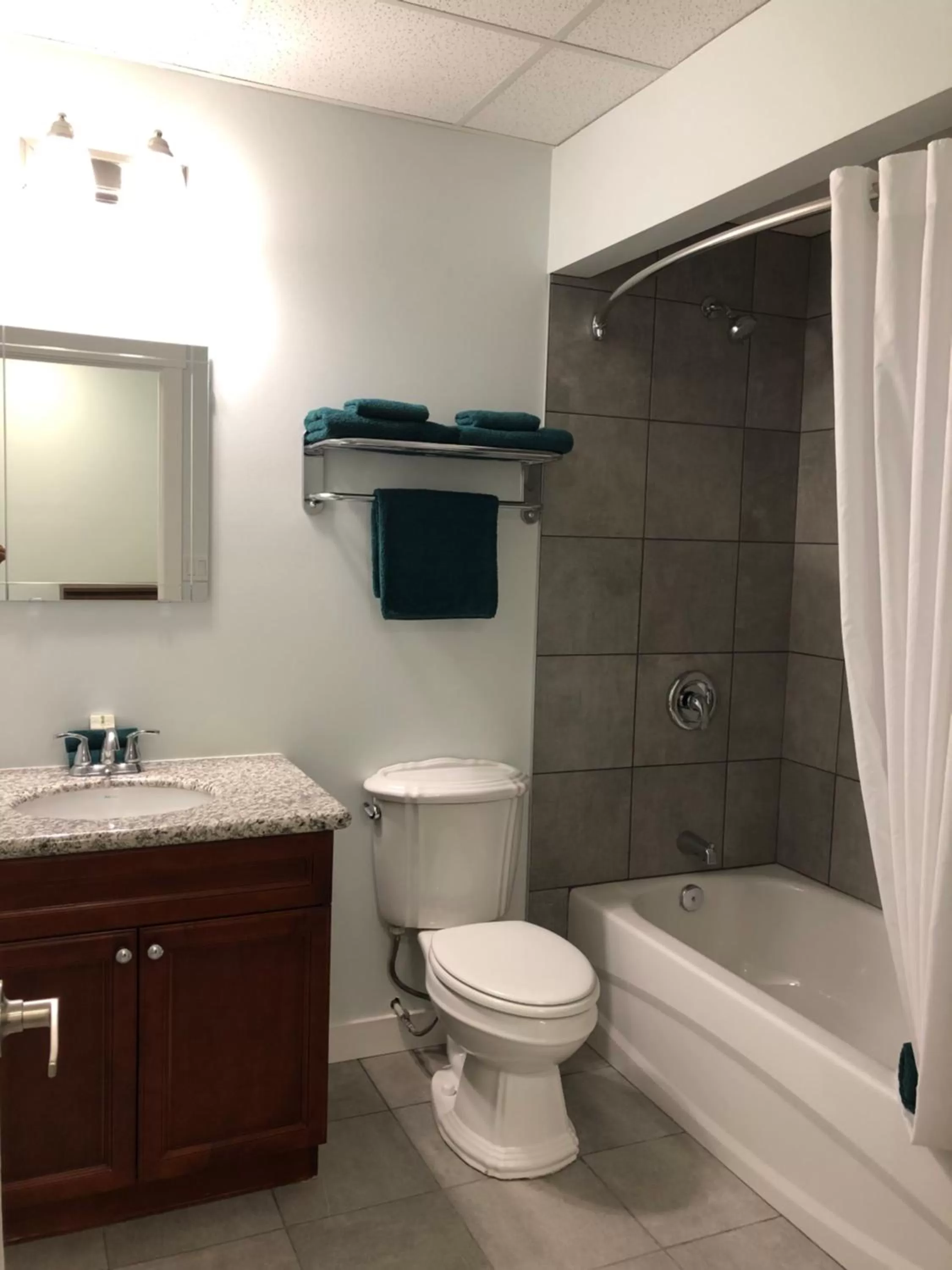 Shower, Bathroom in Onoway Inn and Suites
