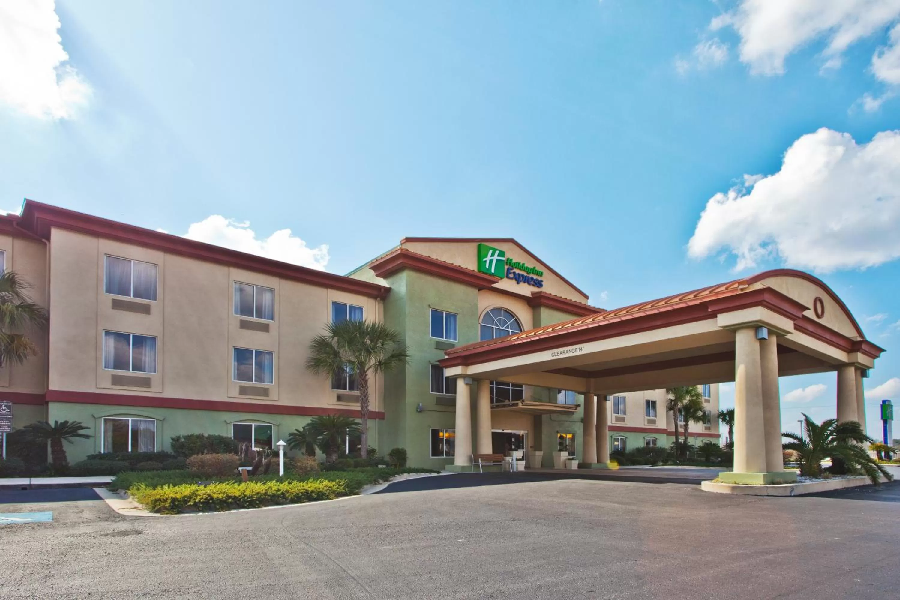 Holiday Inn Express Hotel & Suites Live Oak by IHG