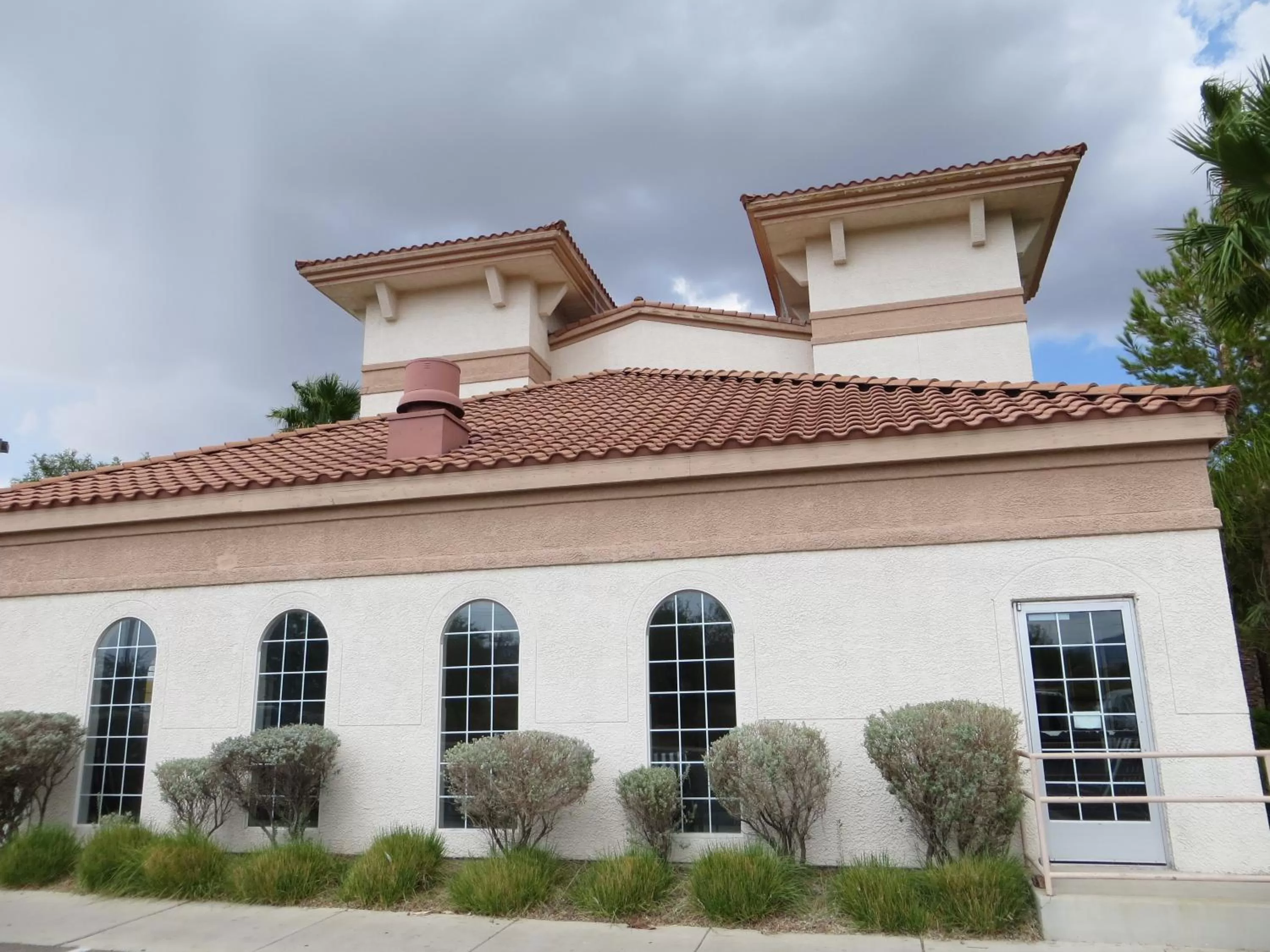 Facade/entrance in Hawthorn Suites Las Vegas