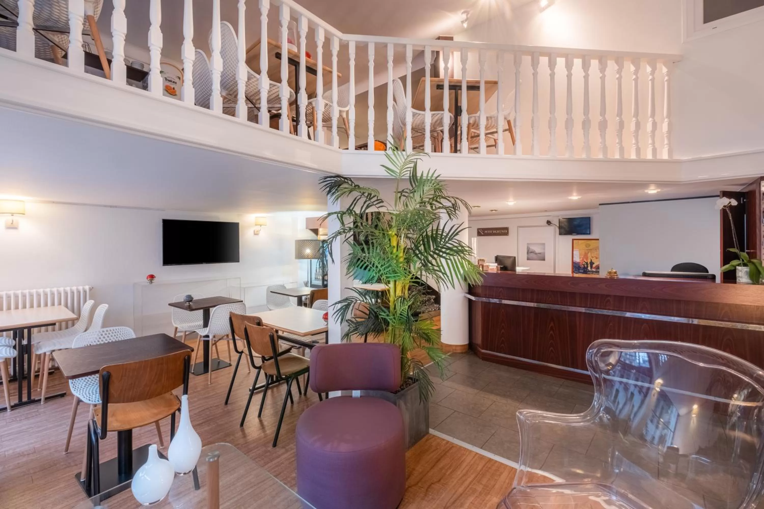 Lobby or reception in Sure Hotel By Best Western Lorient Centre