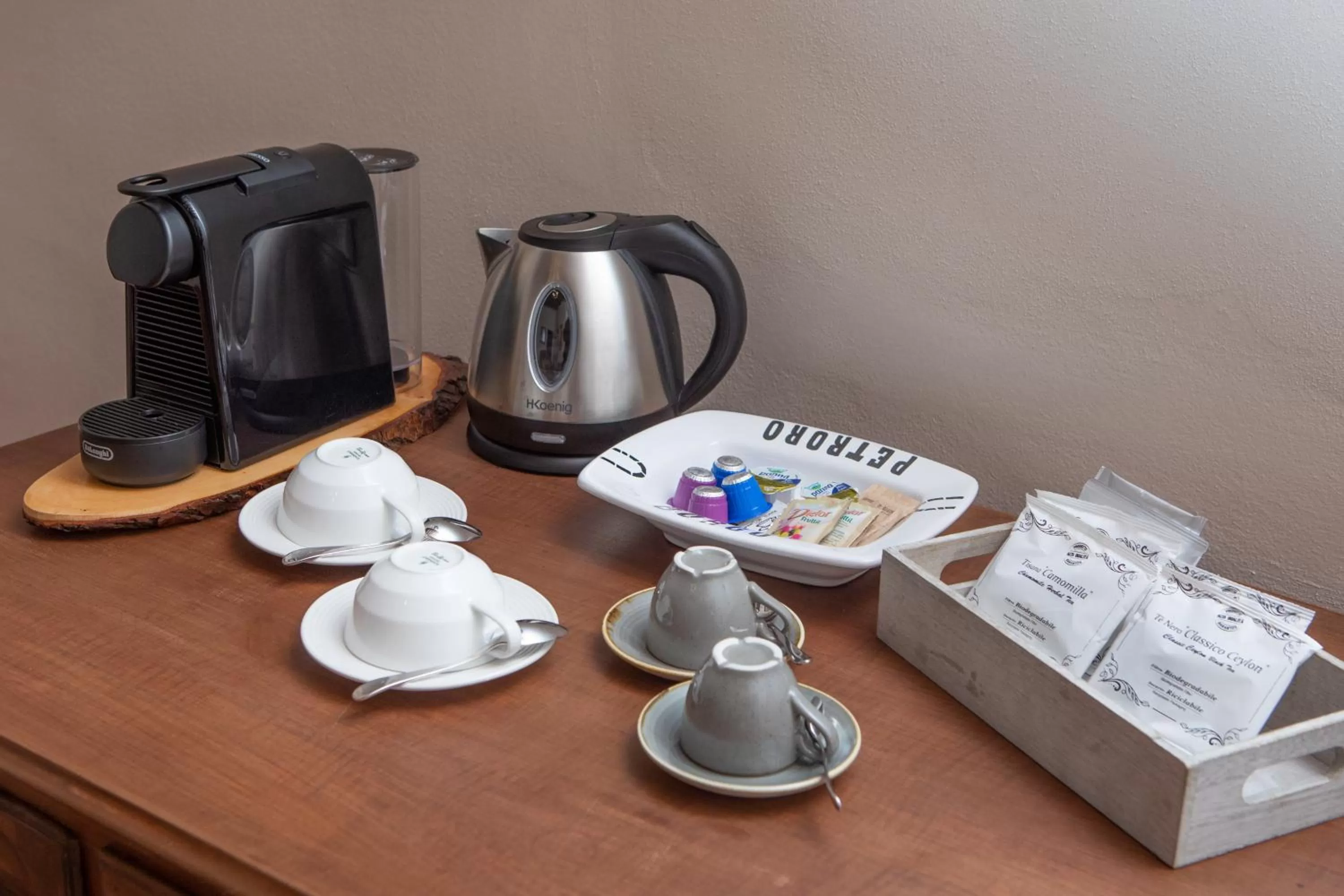Coffee/tea facilities in Borgo Petroro