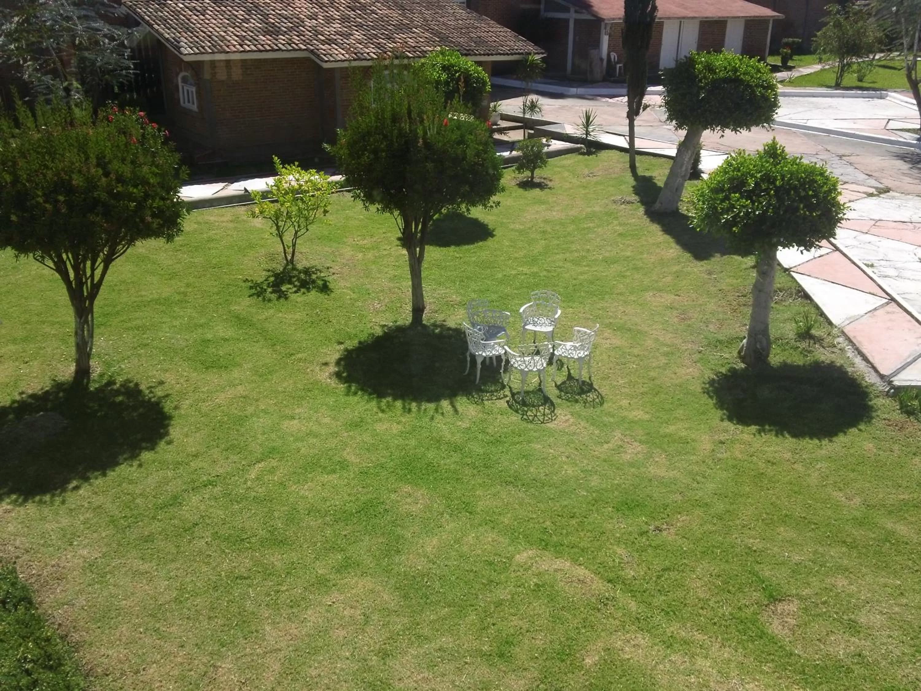 Garden view in Hotel Villa Monarca Inn