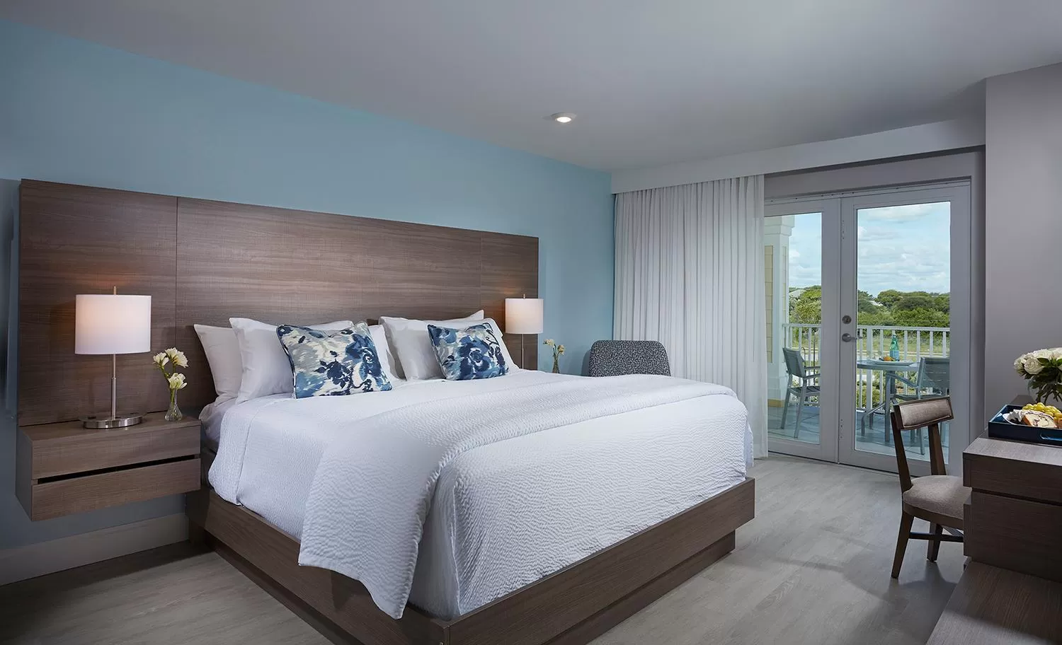 Bedroom, Bed in The Pointe Hotel