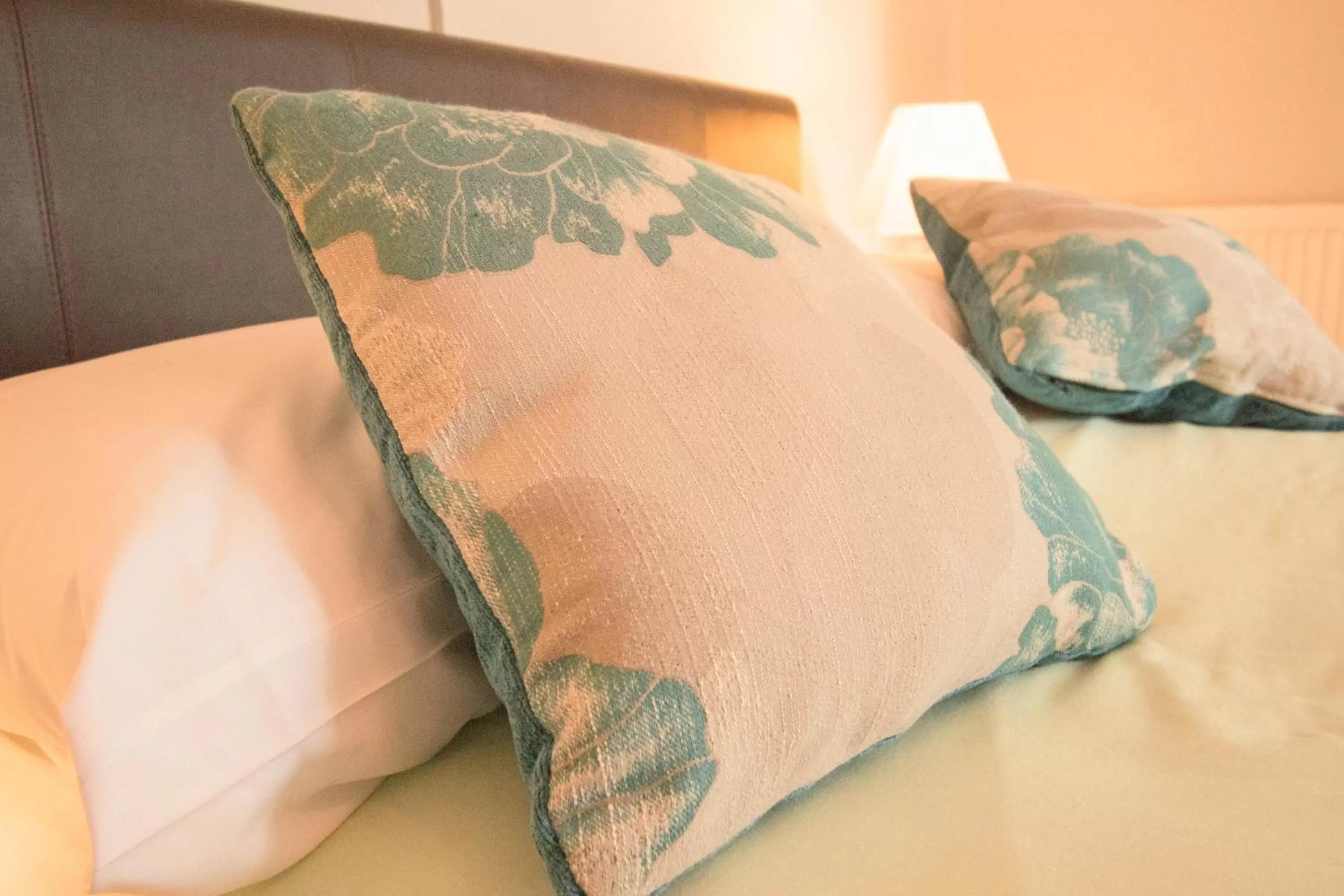 Bed in Pinegrove Hotel