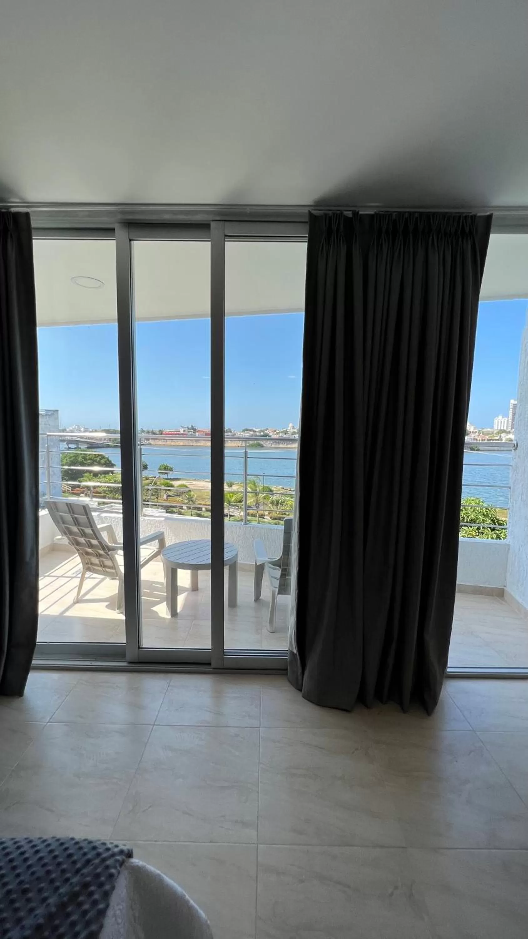 Bahia 79 Apartasuites Cerca al Centro