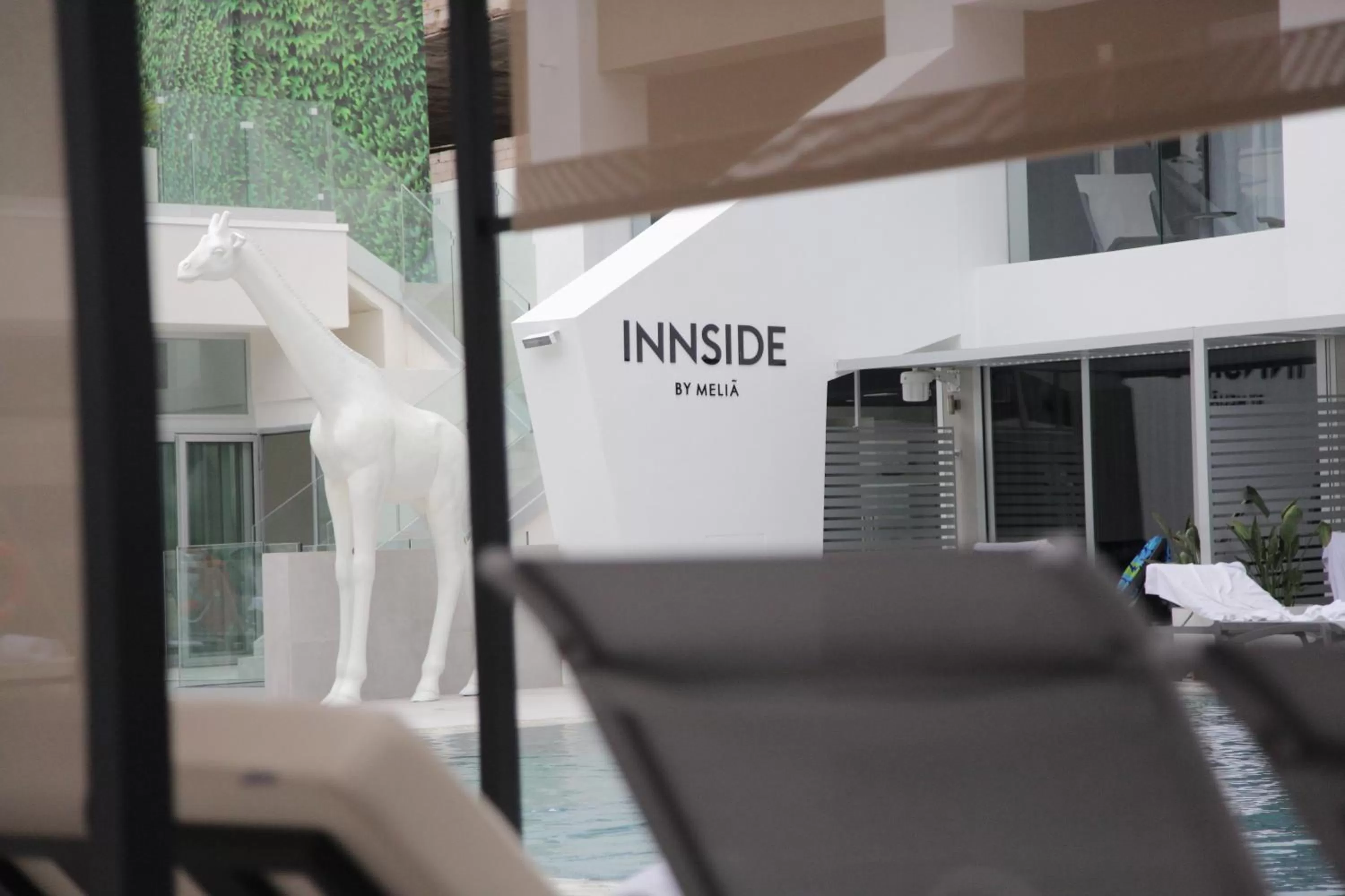 Swimming pool in INNSiDE by Meliá Palma Bosque