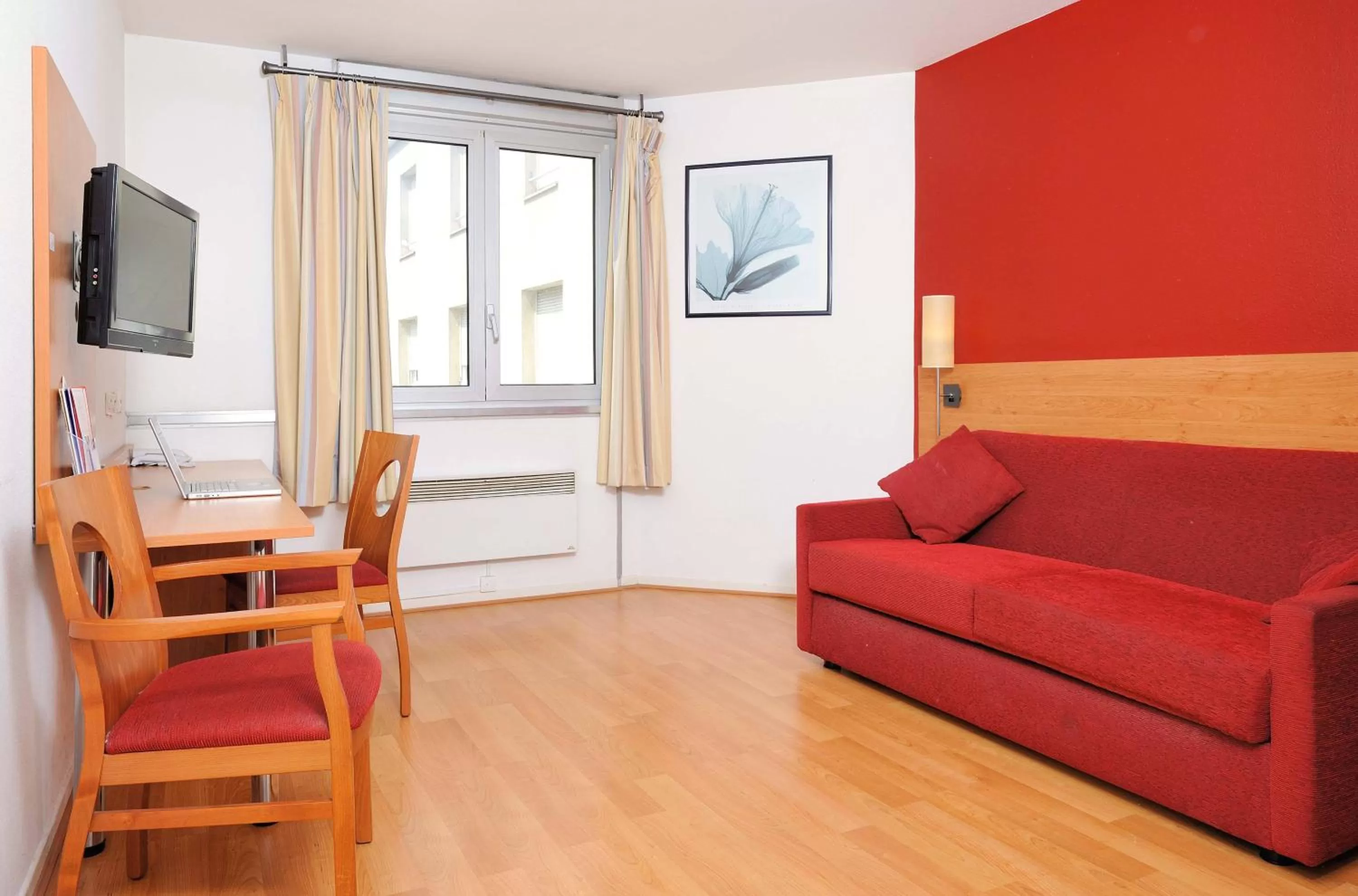 Living room in Séjours & Affaires Lyon Saxe-Gambetta