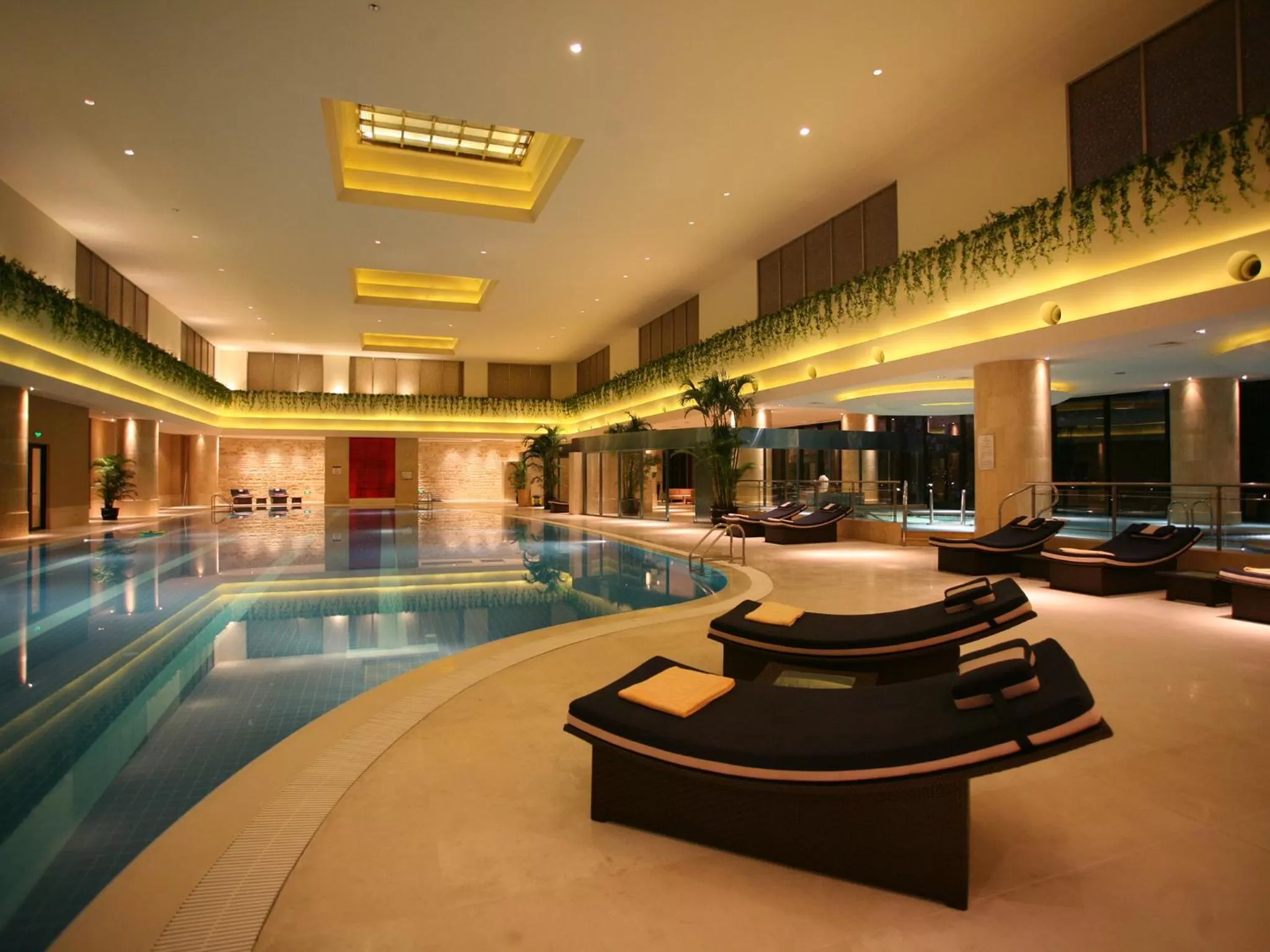 Swimming pool in Kempinski Hotel Suzhou