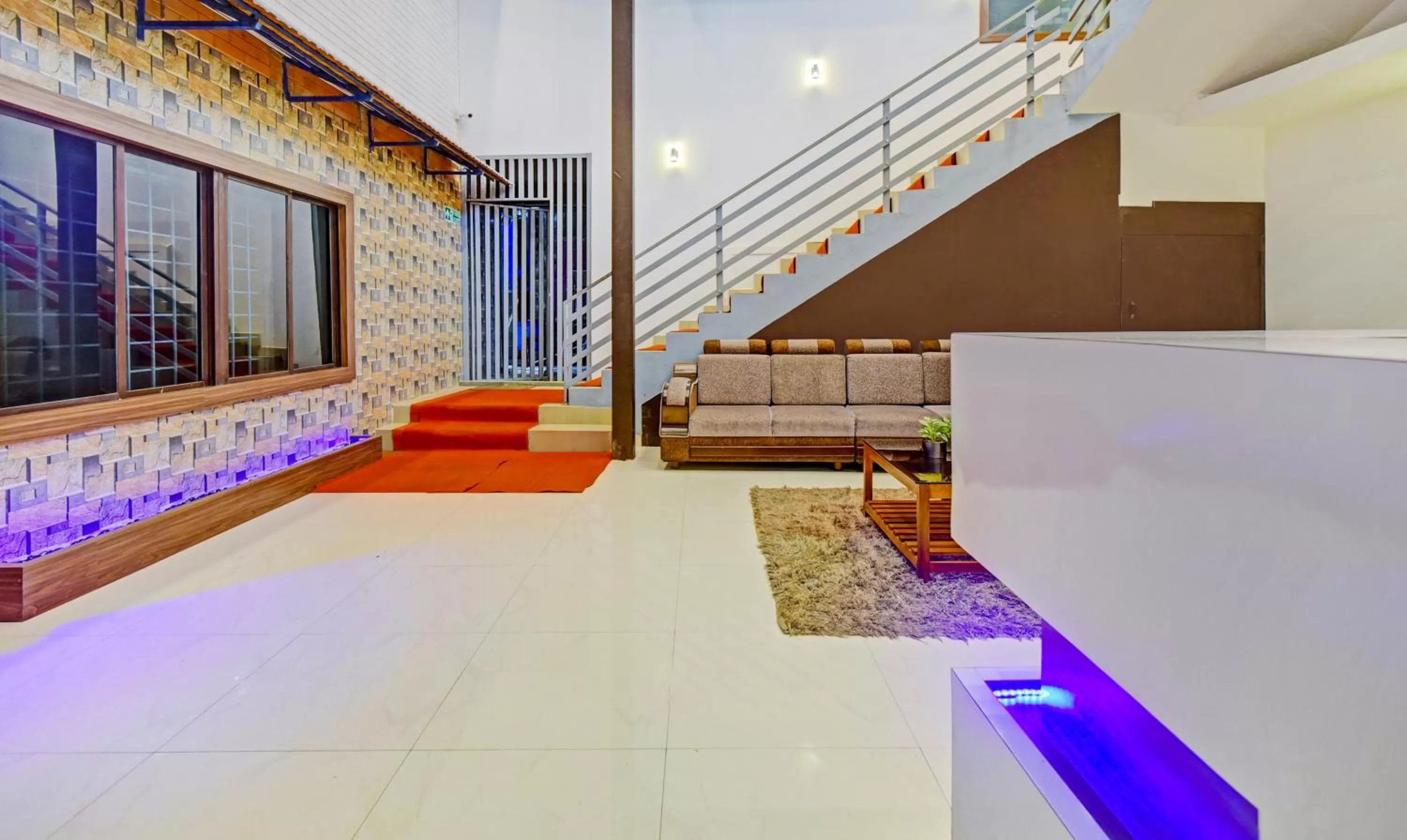 Seating area in Itsy Hotels Igloo Residency, 400 Meters From Raja Seat Garden