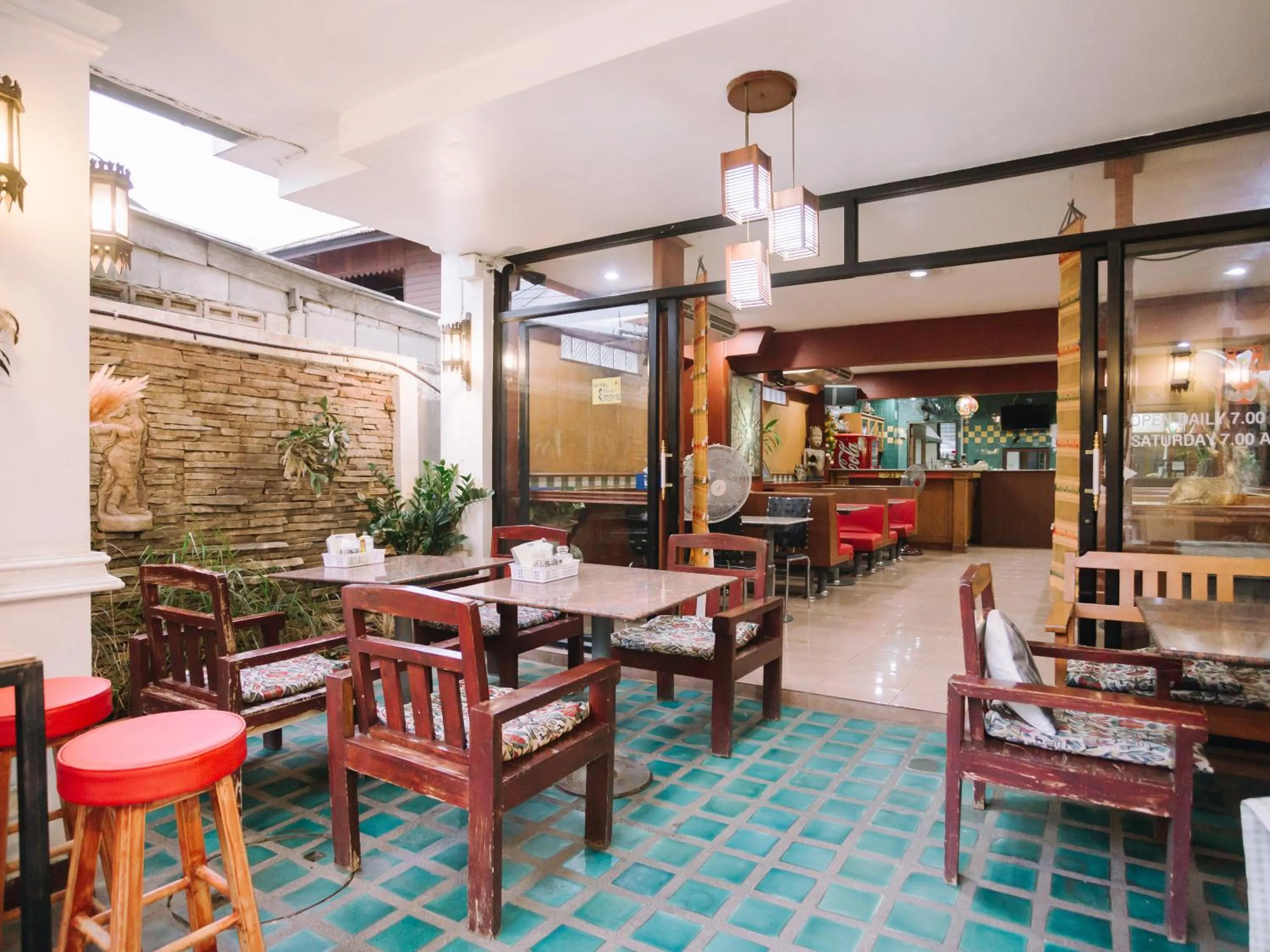 Restaurant/places to eat in Rendezvous Oldtown Chiangmai