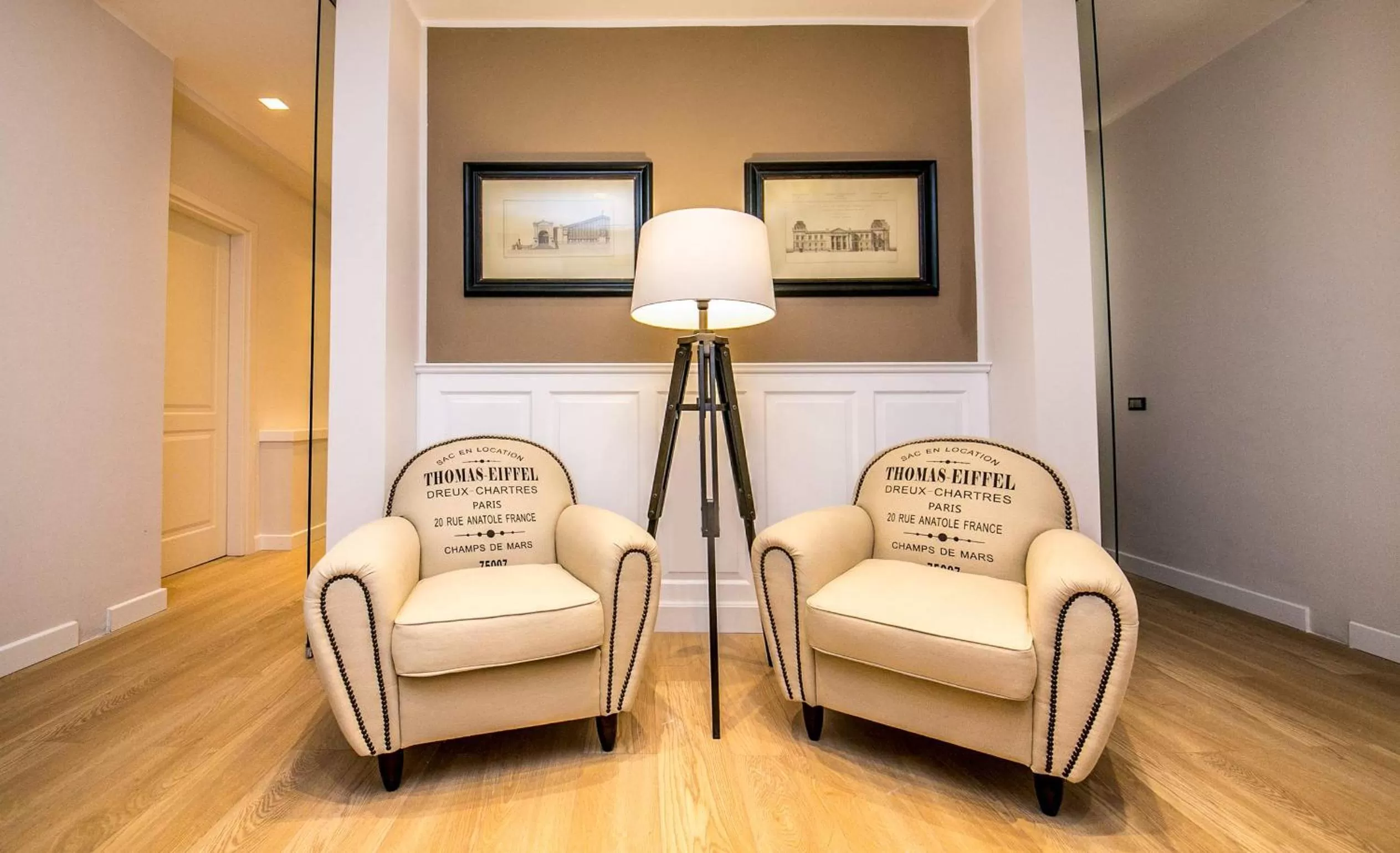 Lobby or reception in Suite 136