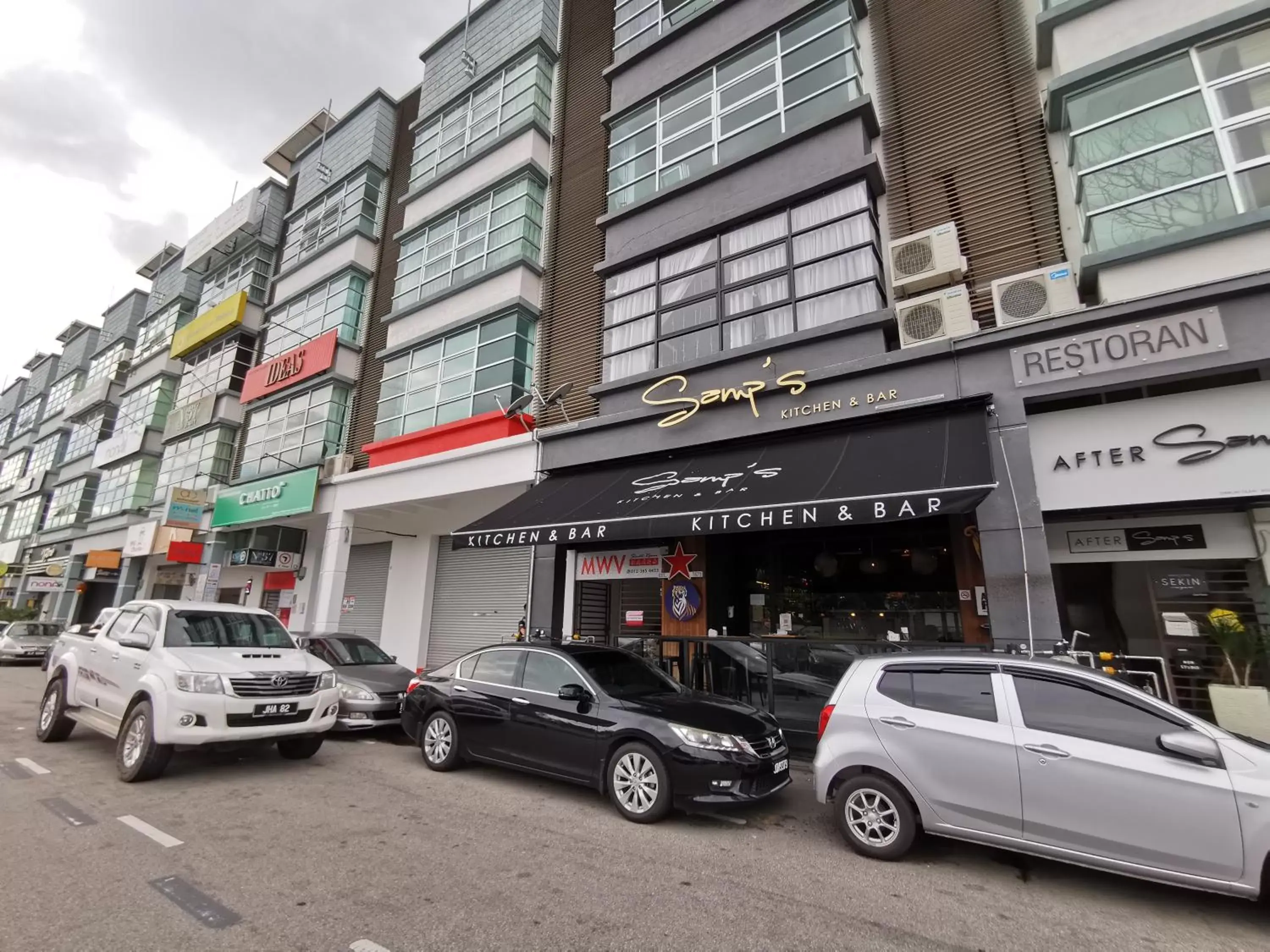 Deluxe Family Suite in Mwv Family Suite Room Deluxe Family Suite in Mwv Family Suite Room