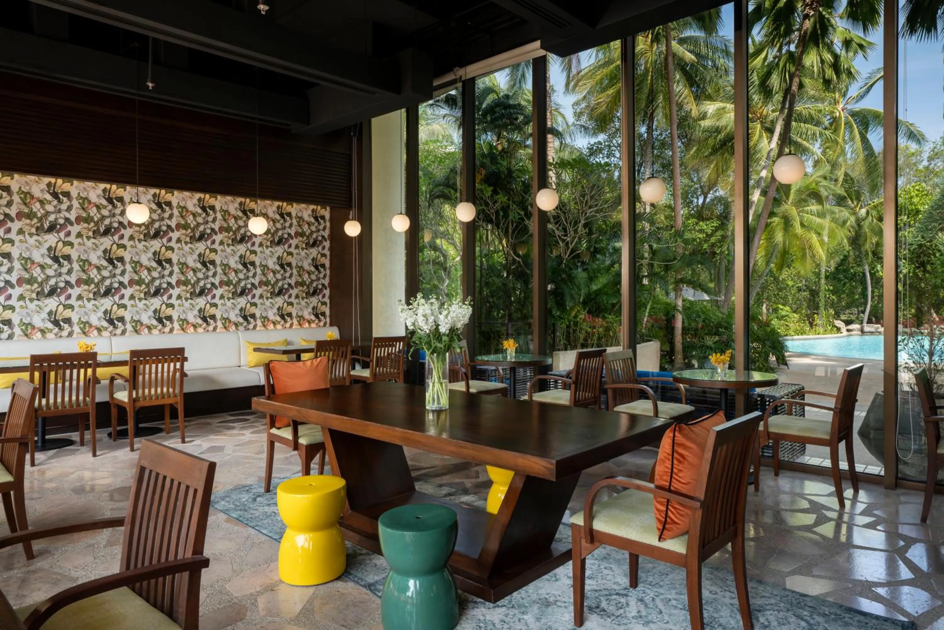 Restaurant/places to eat in Pullman Phuket Karon Beach Resort