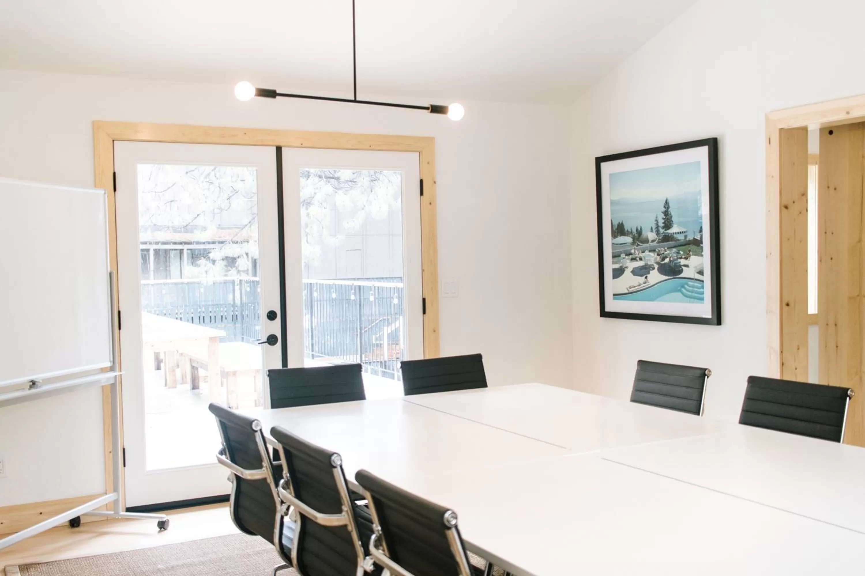 Meeting/conference room in The Coachman Hotel