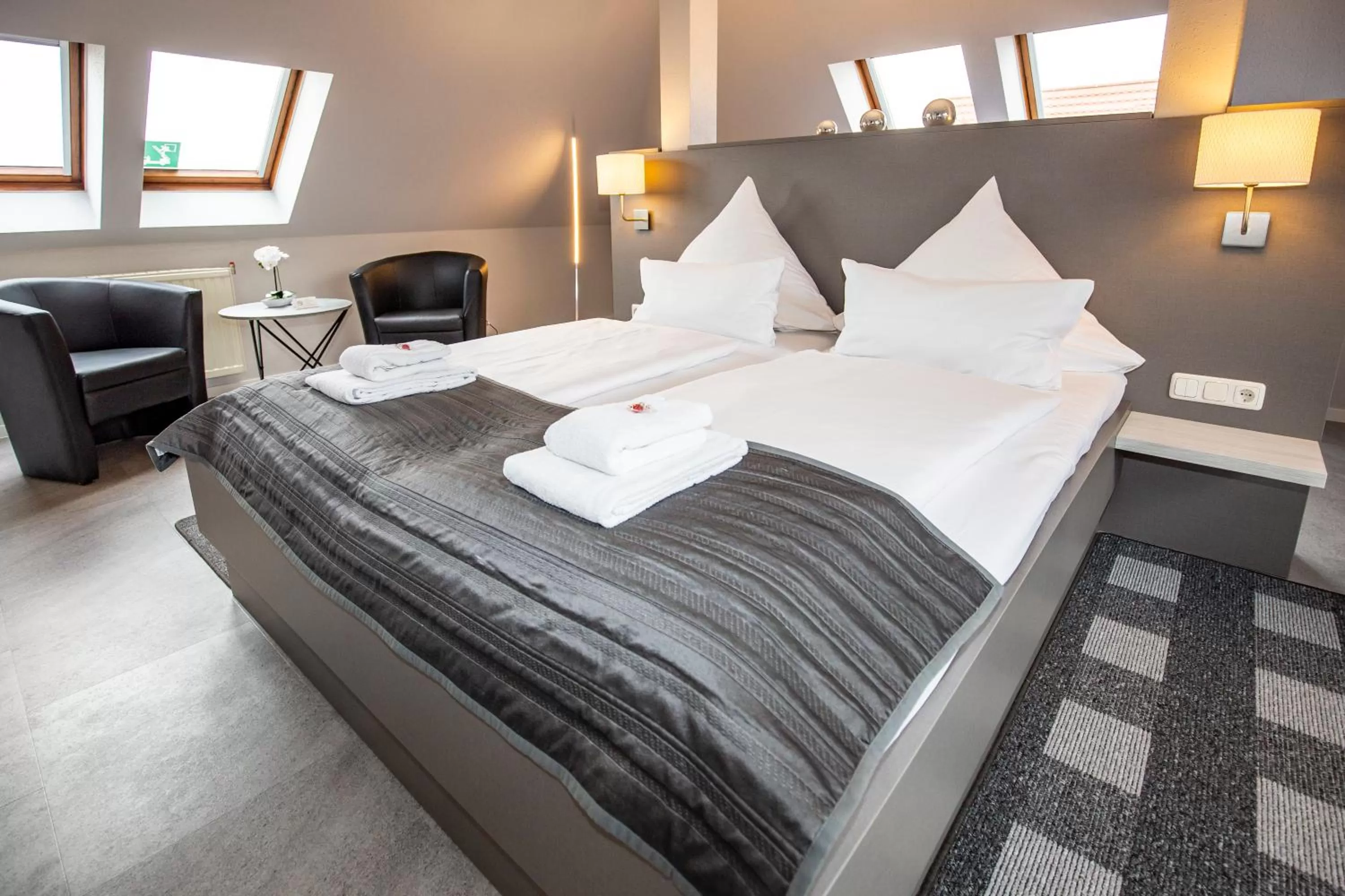 Staff, Bed in Hotel "Zur Mühle"