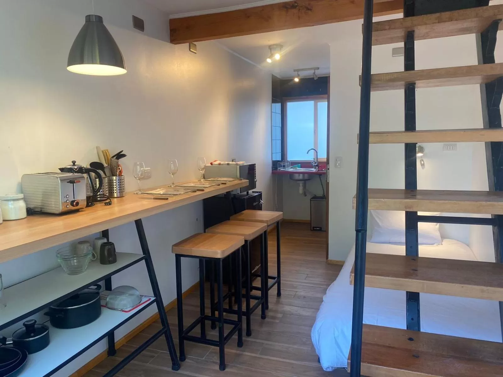 Kitchen/Kitchenette in French Andes Apart Hostel