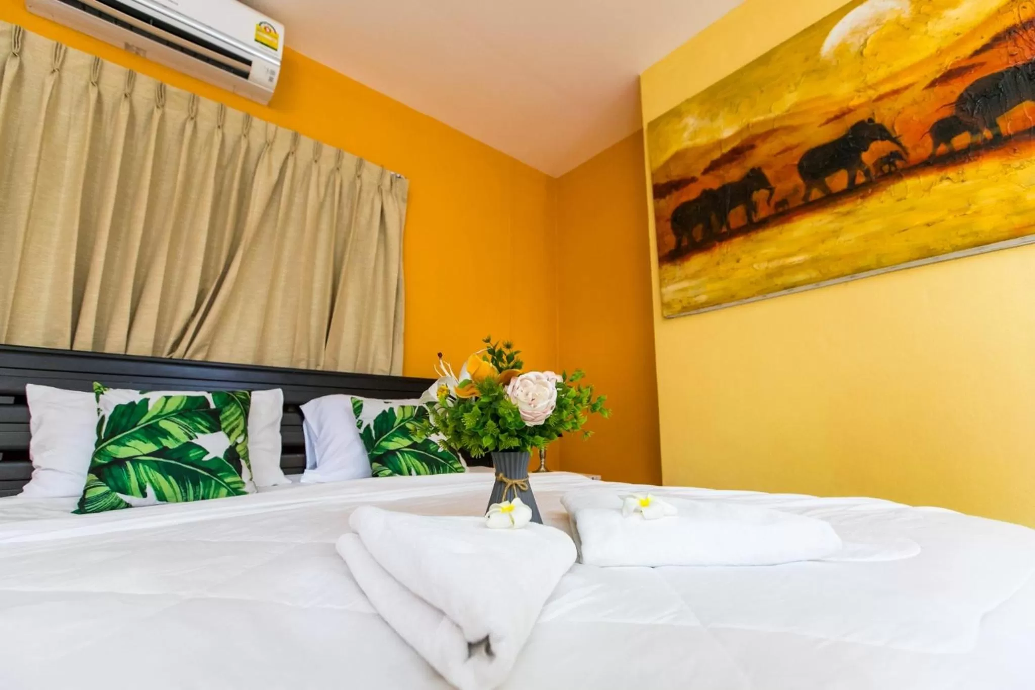 Bed in MANDARIN LODGE by victor