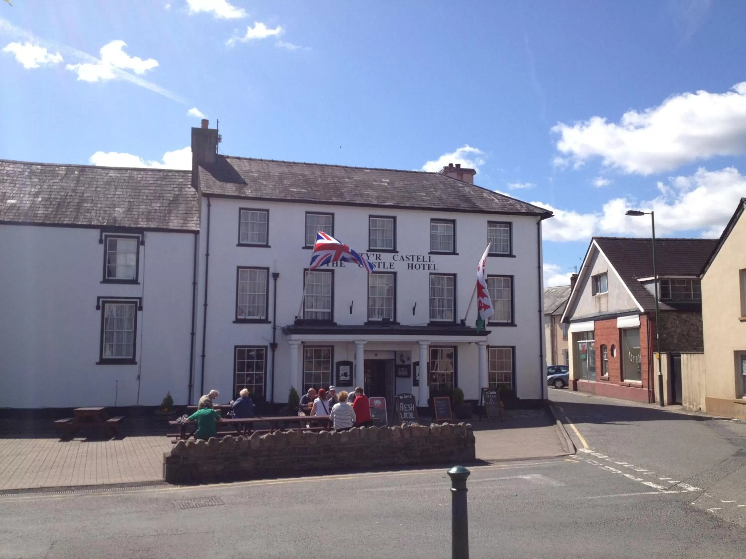 Facade/entrance in The Castle Hotel