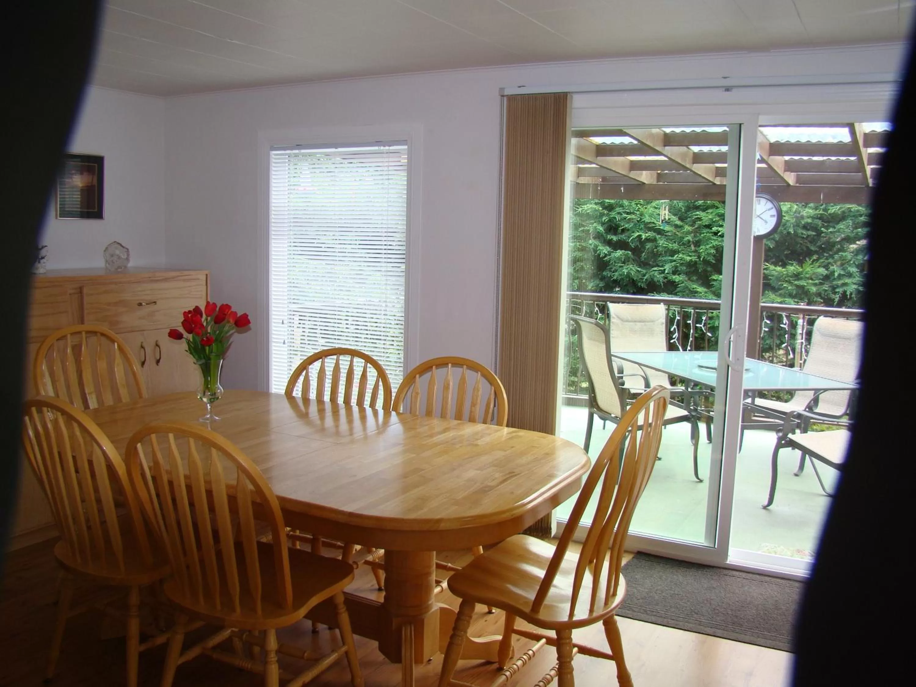 Dining Area in Hummers Haven Bed and Breakfast