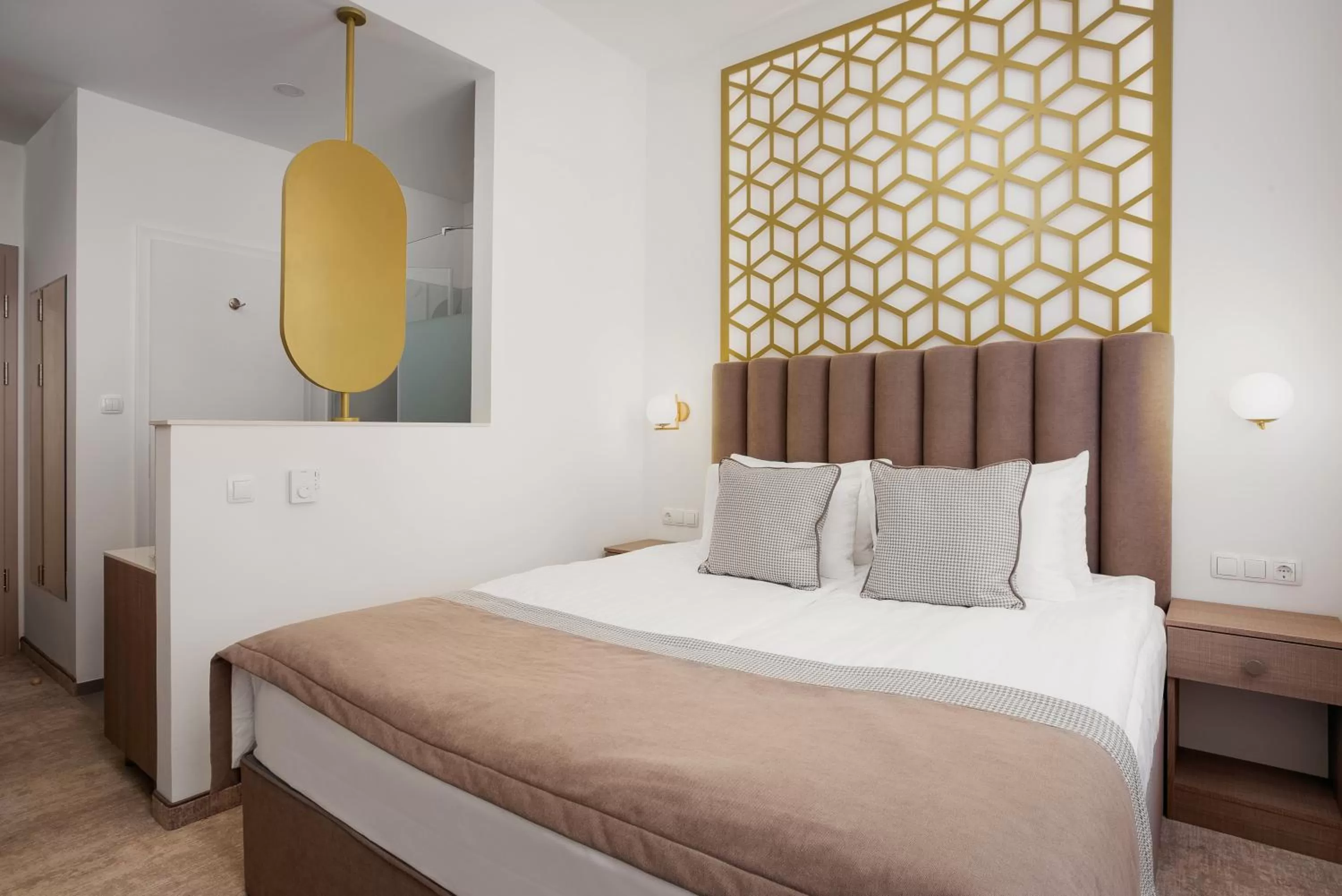 Photo of the whole room, Bed in Mera Hotel