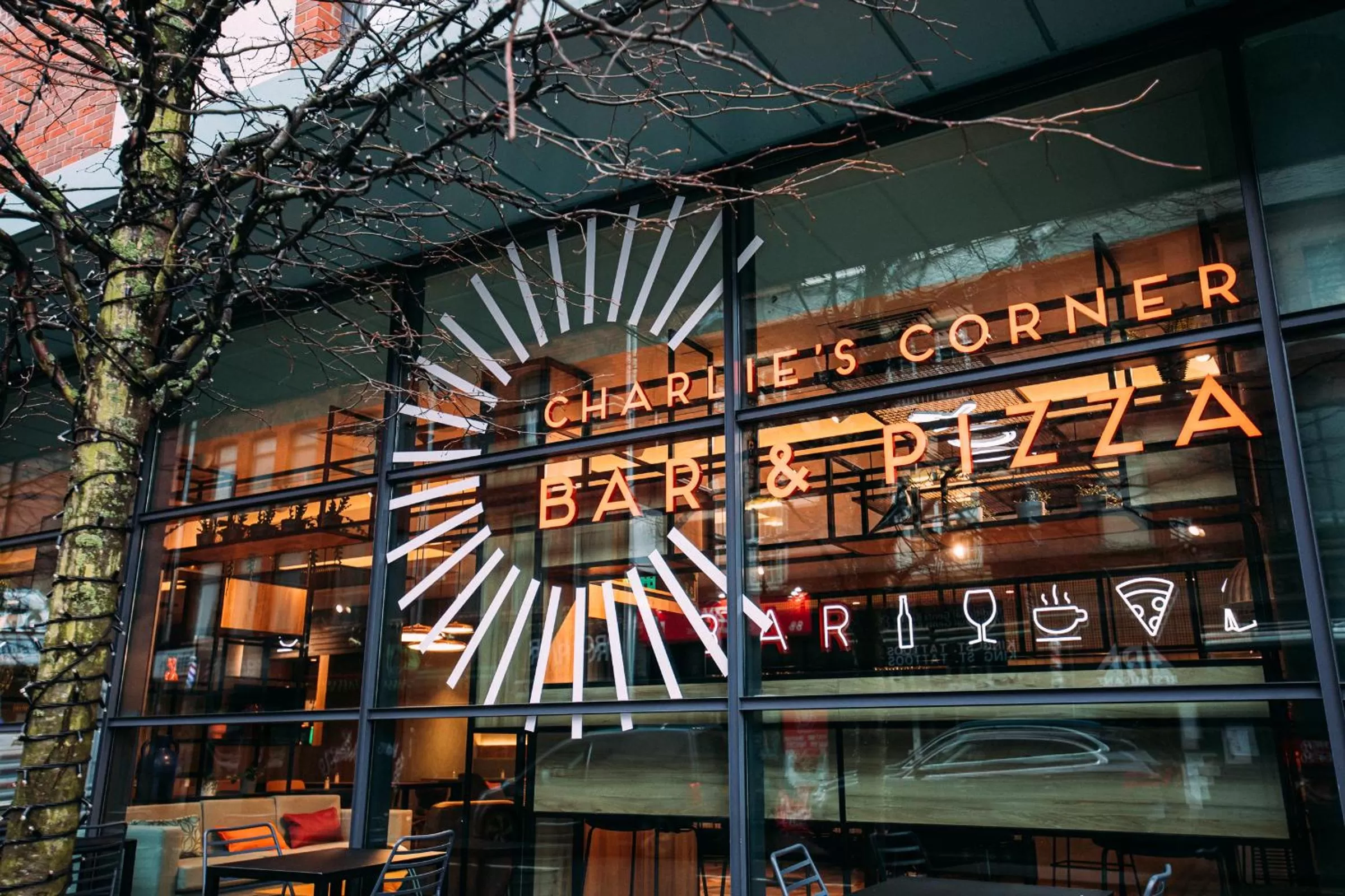 Restaurant/places to eat in ibis Belfast City Centre