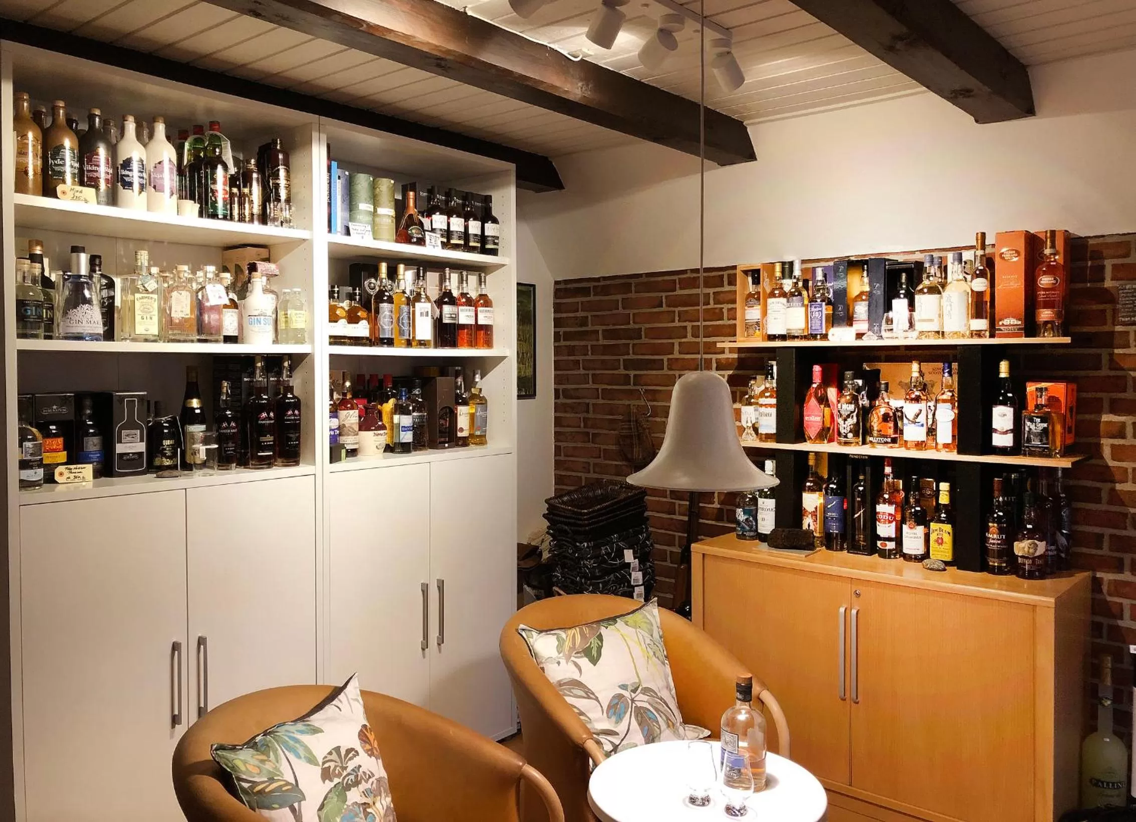 On-site shops, Lounge/Bar in Herligheden