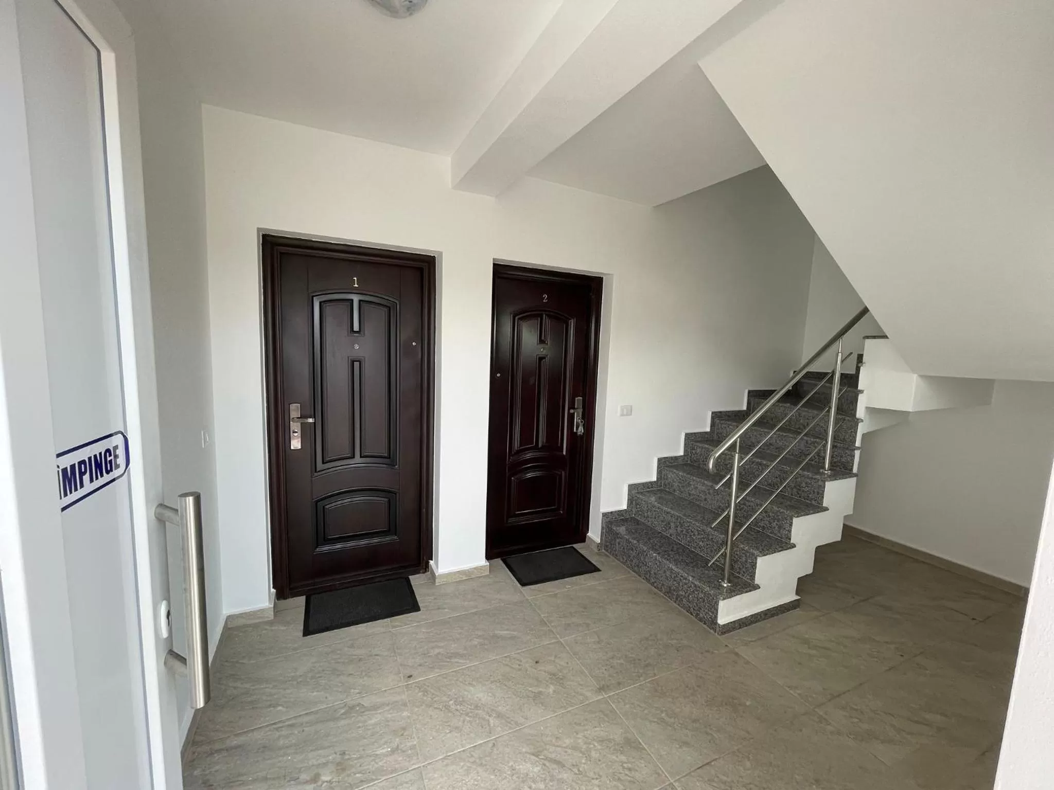 Cazare apartamente LAVI-TOUR Tg Neamț