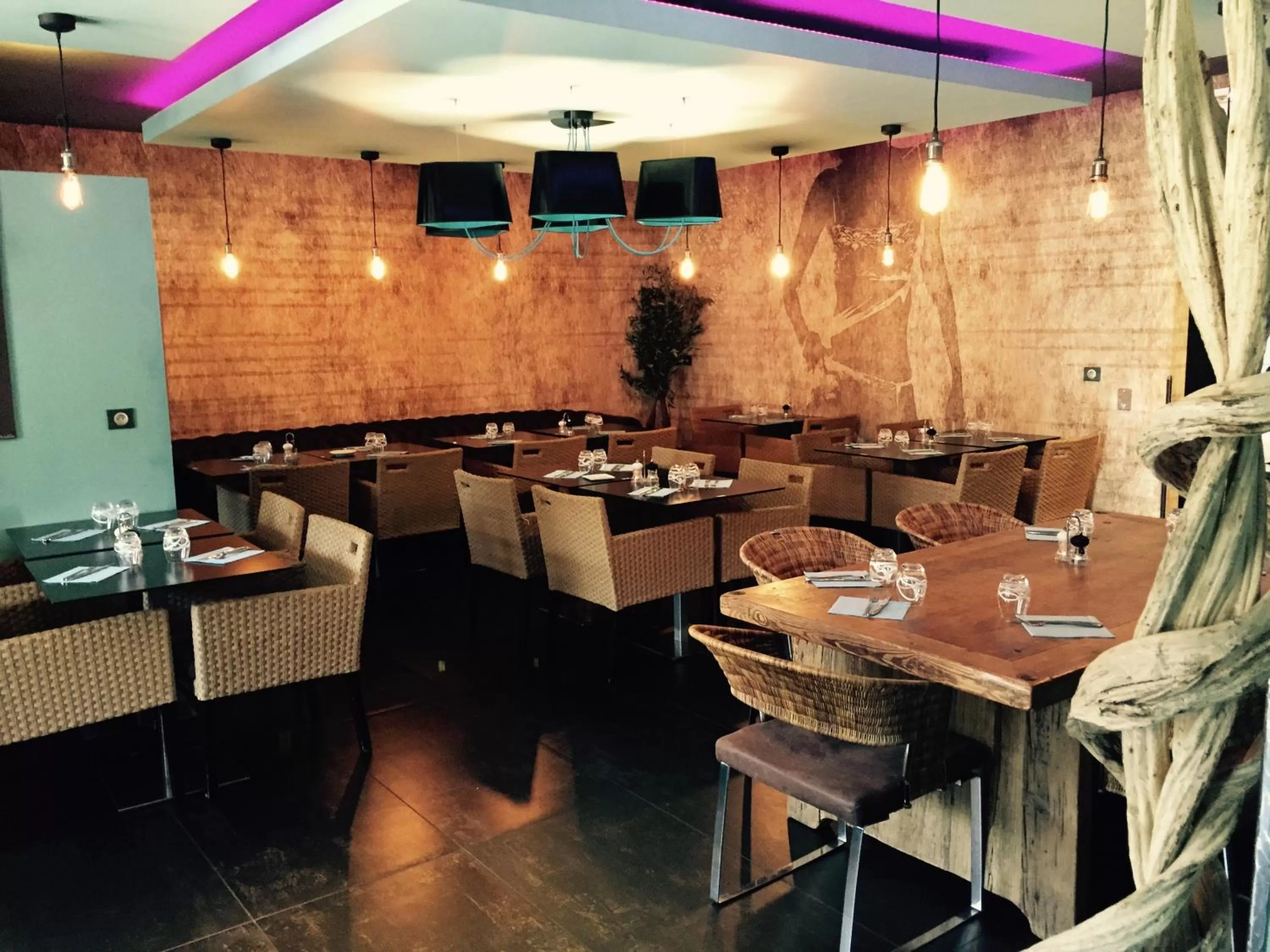 Restaurant/places to eat in Nota Bene