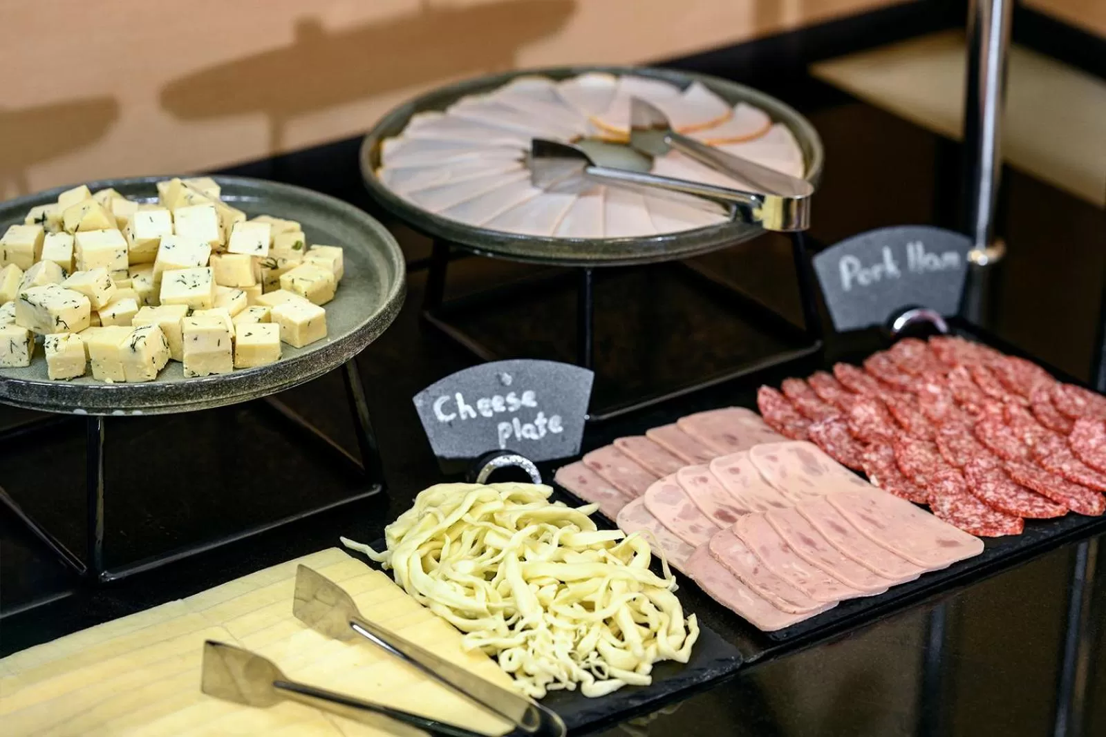 Restaurant/places to eat in Royal Plaza by Stellar Hotels, Yerevan