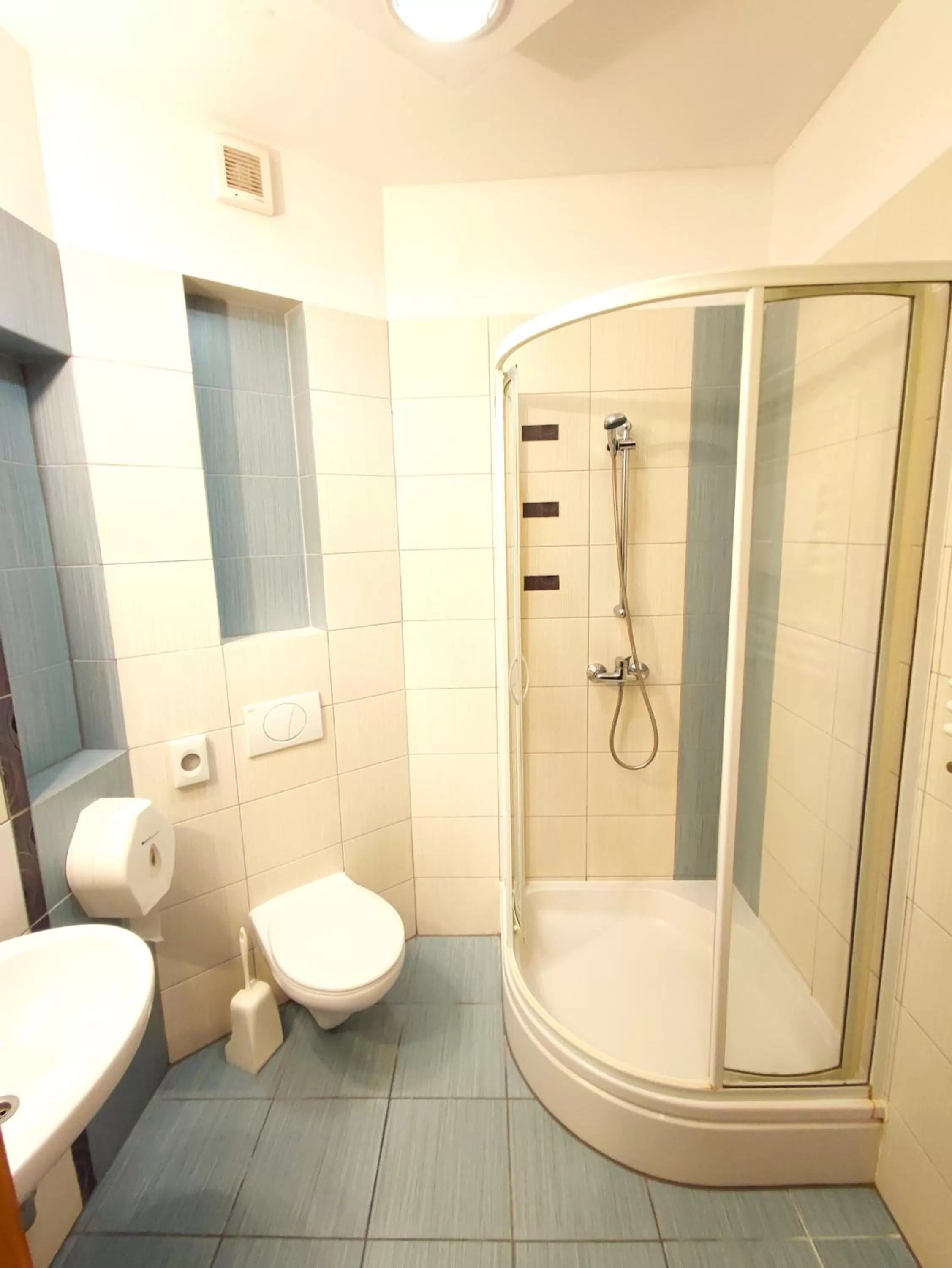 Shower in Rezydencja 5 Dębów