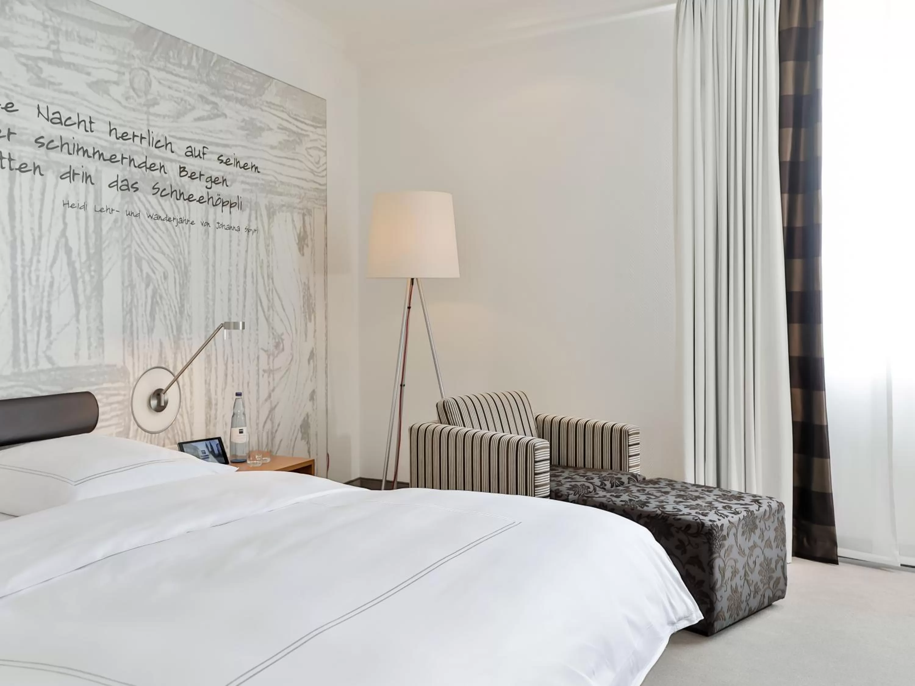 Seating area, Bed in Dorint Hotel Bremen