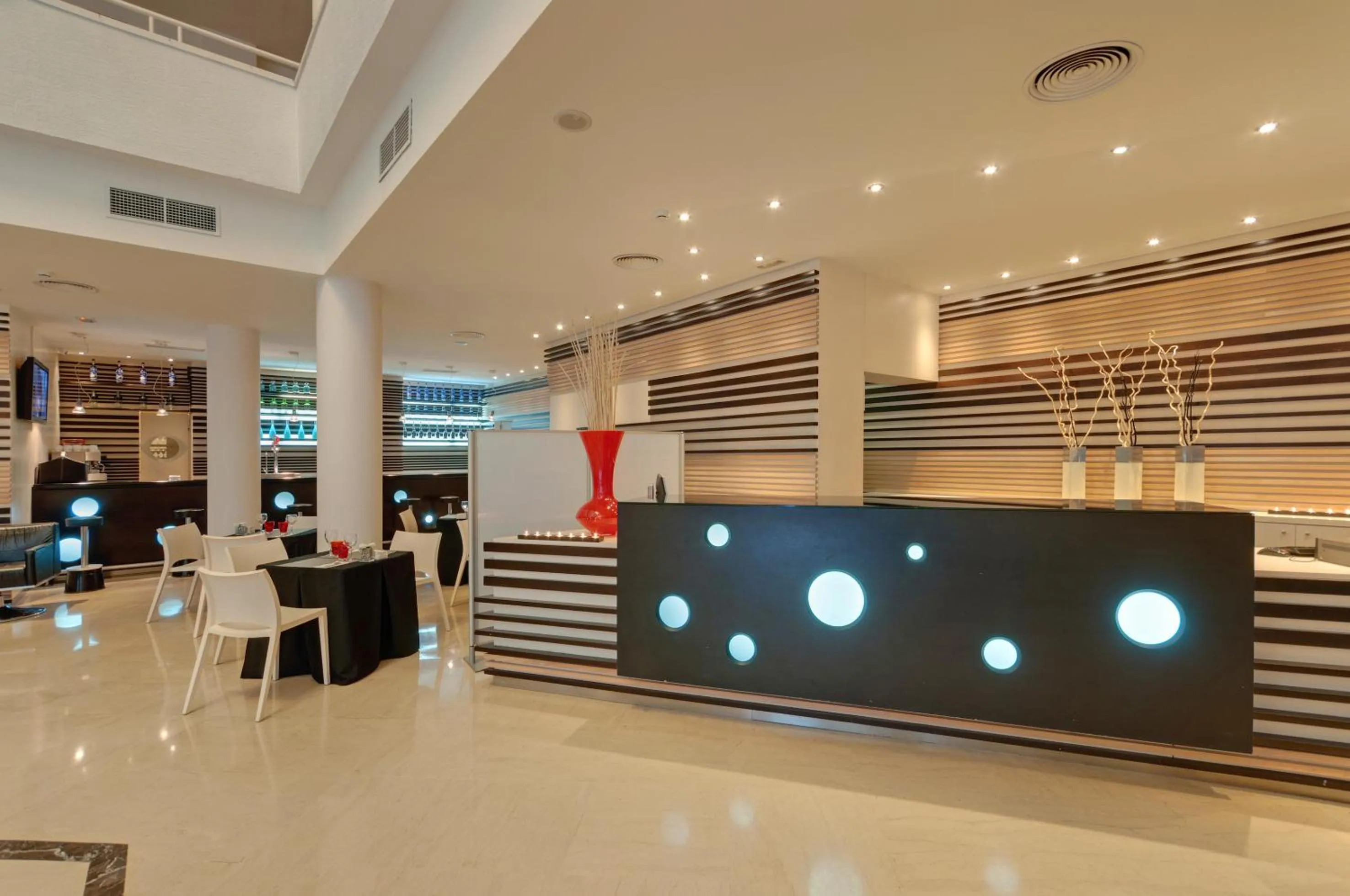 Lobby or reception in Hotel Ceuta Puerta de Africa