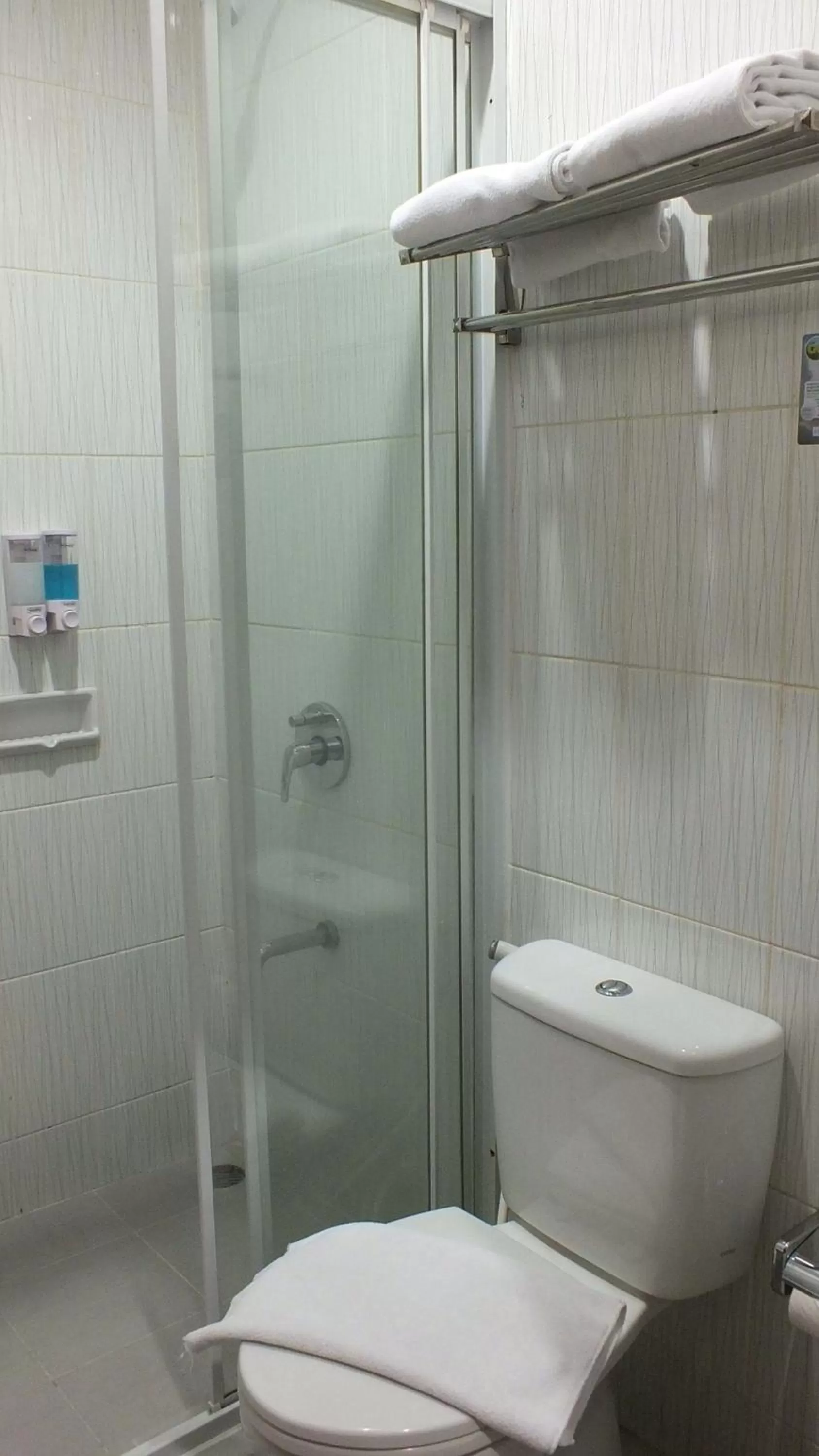 Bathroom in Hotel 88 - Mangga Besar VIII Jakarta By WH