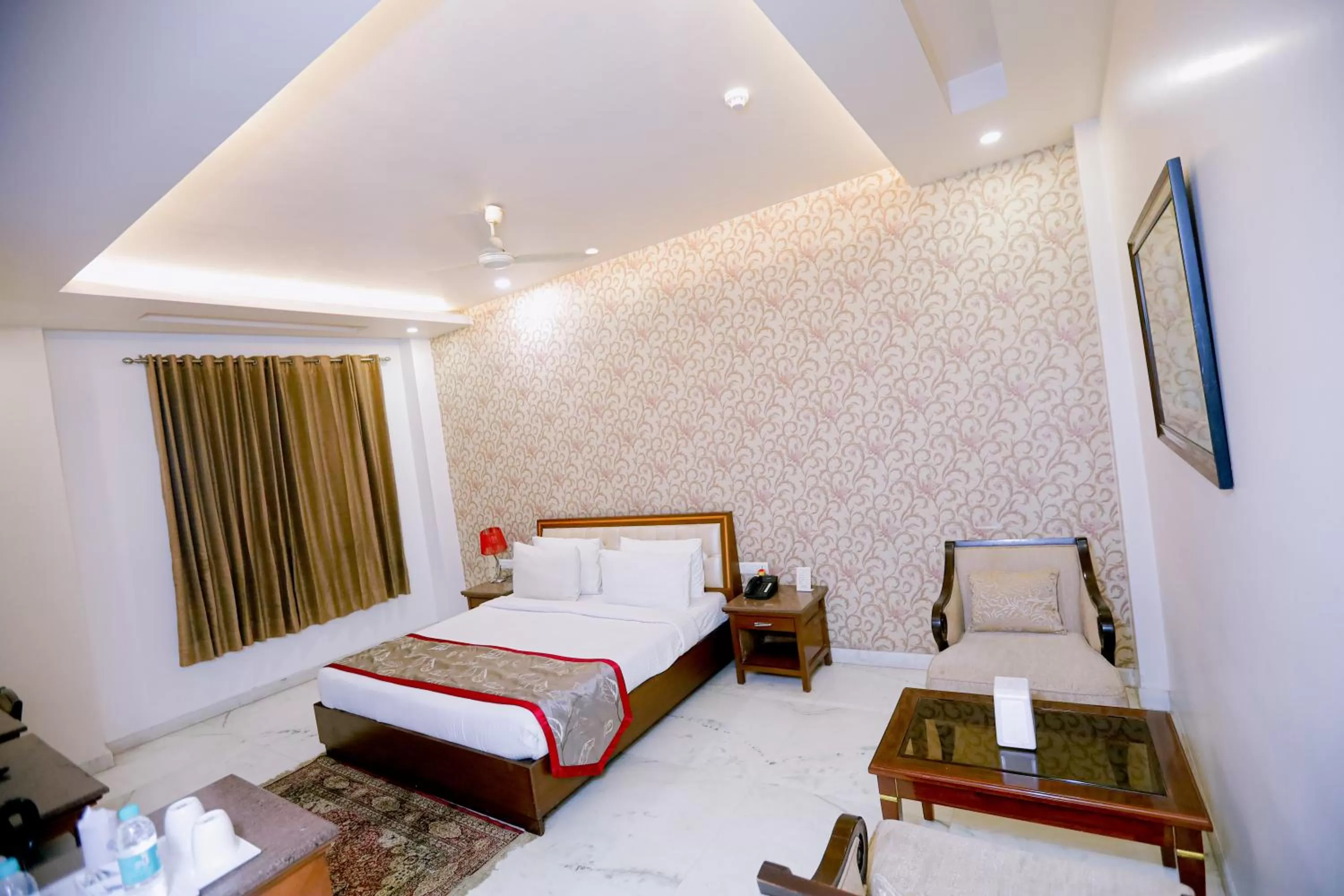 Bed in Hotel Leela Grande