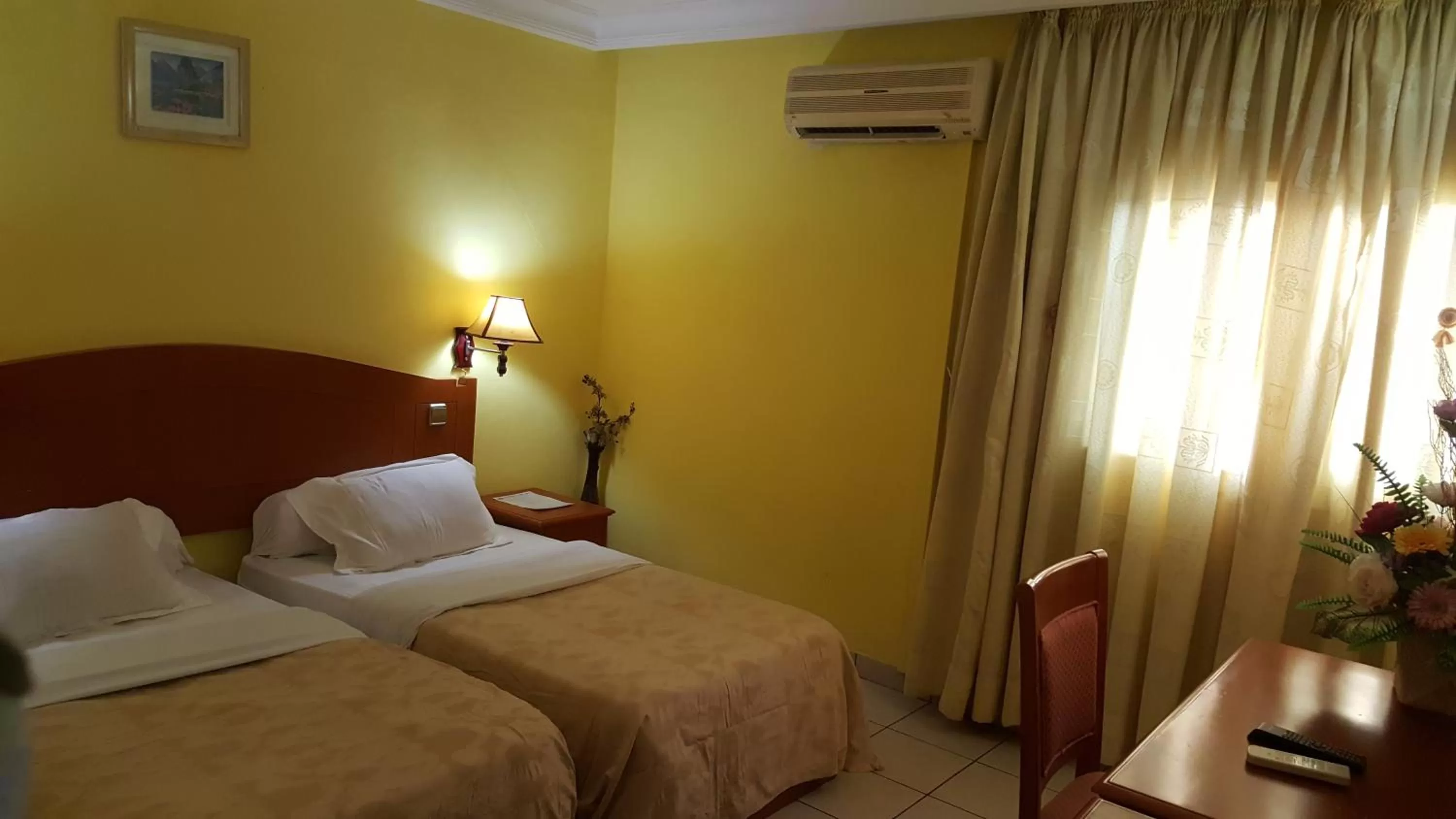 Bed in Peninsula Hotel Douala